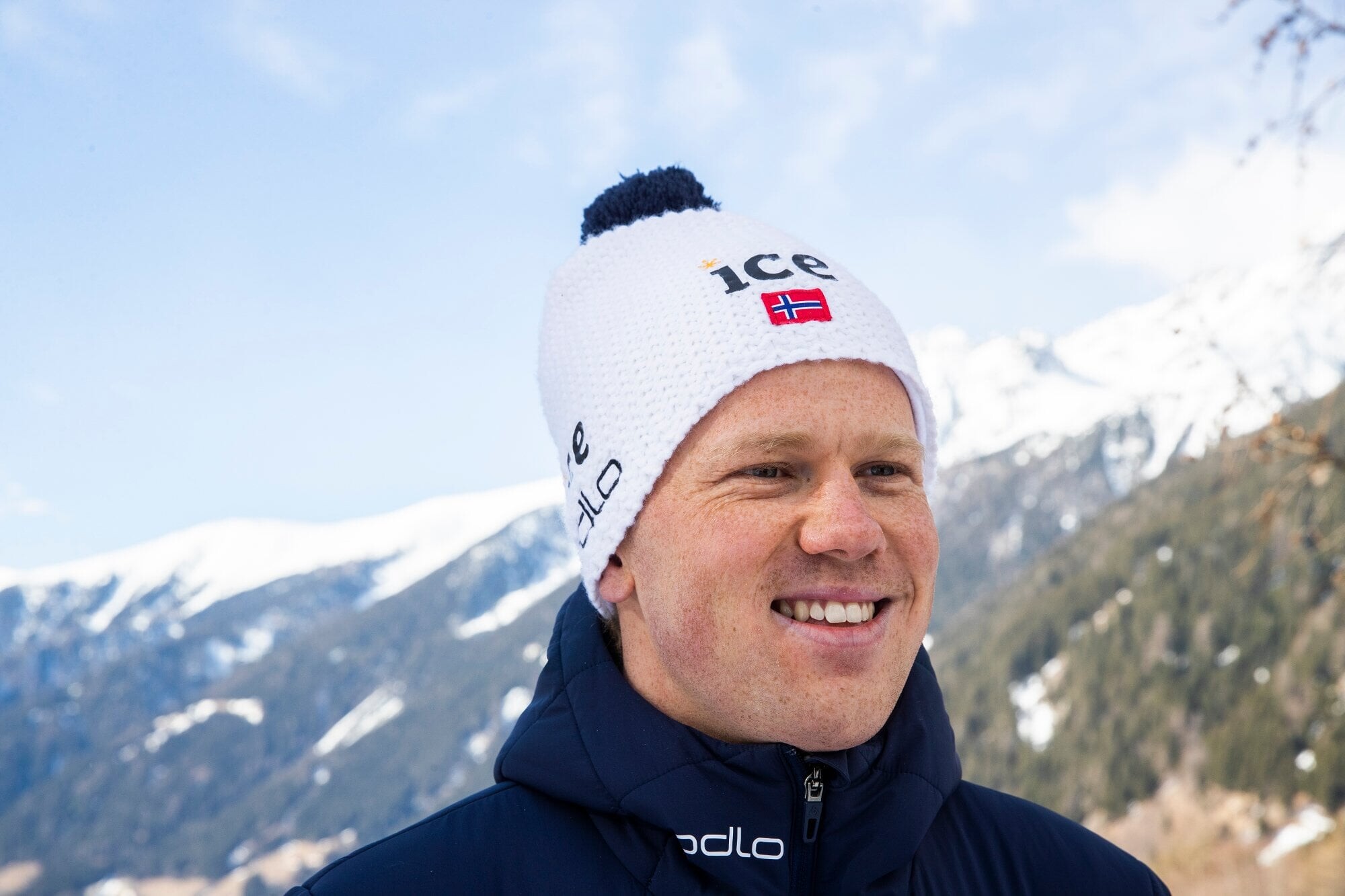 Johannes Dale, Winter sports hero, Nordic skiing talent, Biathlon dominance, 2000x1340 HD Desktop