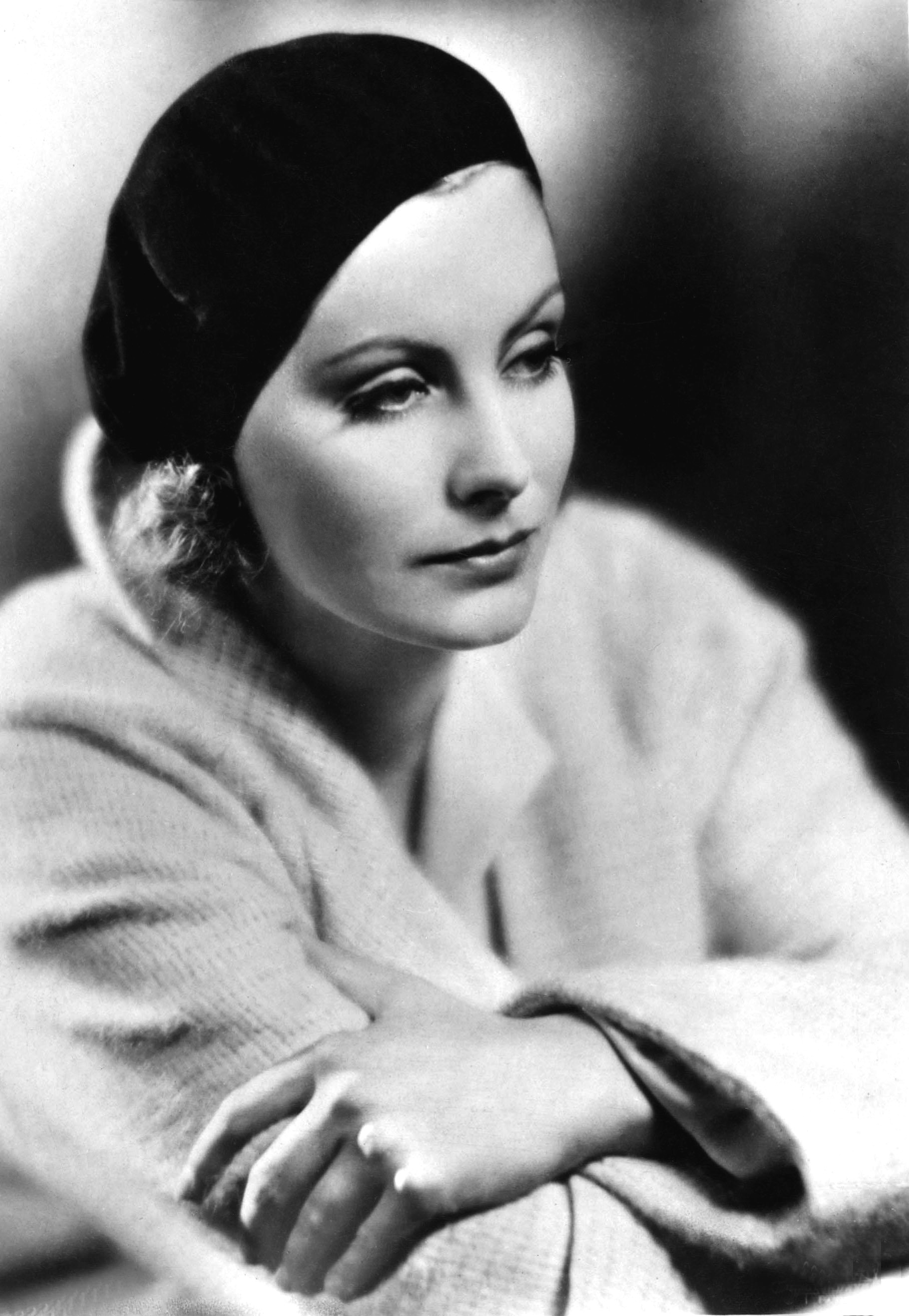 Greta Garbo, The Kiss, Silent Movies, 1820x2640 HD Phone