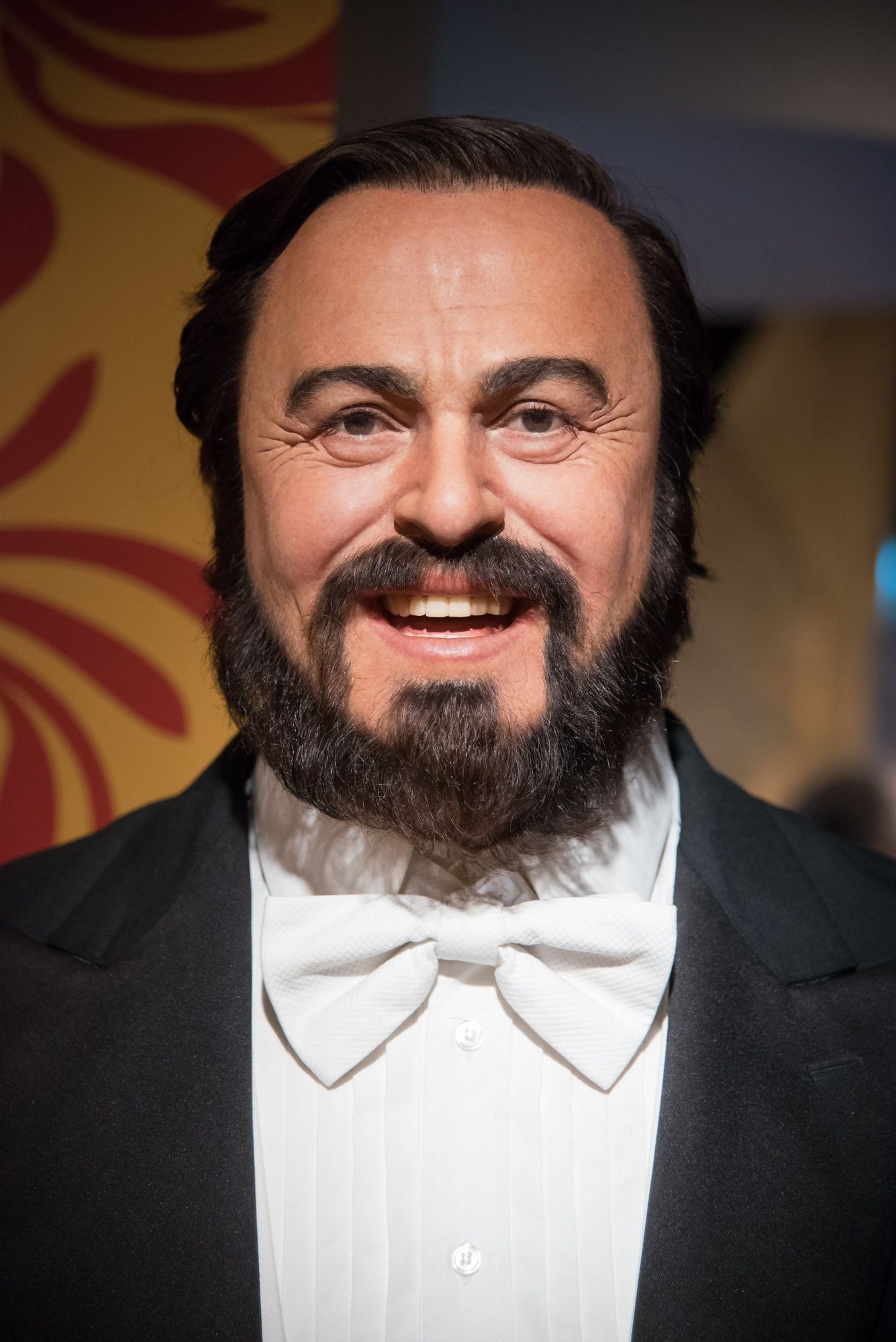 Luciano Pavarotti, Legendary singer, 1340x2000 HD Phone