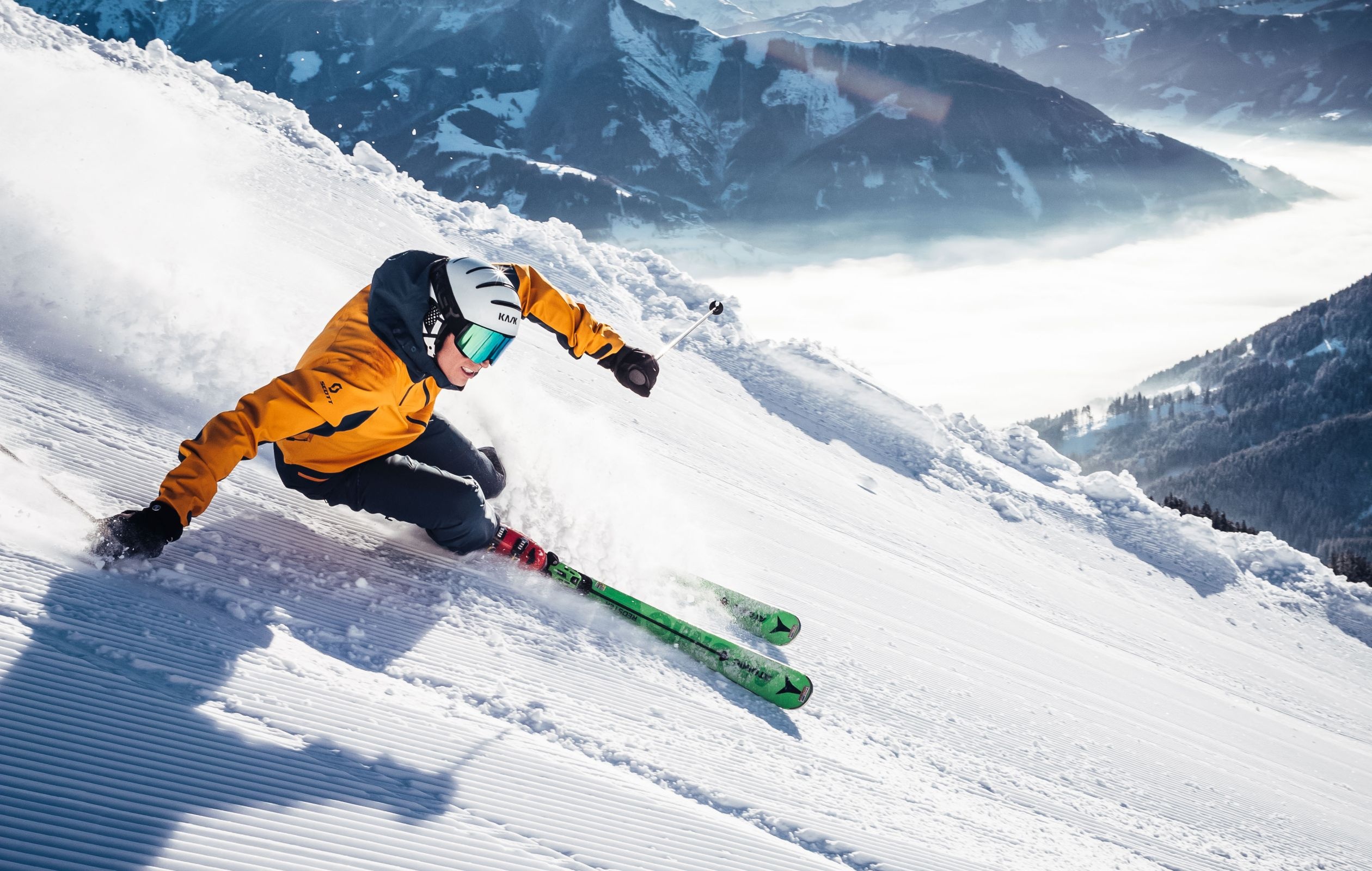 Alpine Skiing: Austria, Kaprun, Cyclic winter sports, Passing the distance on a snow track. 2520x1600 HD Wallpaper.