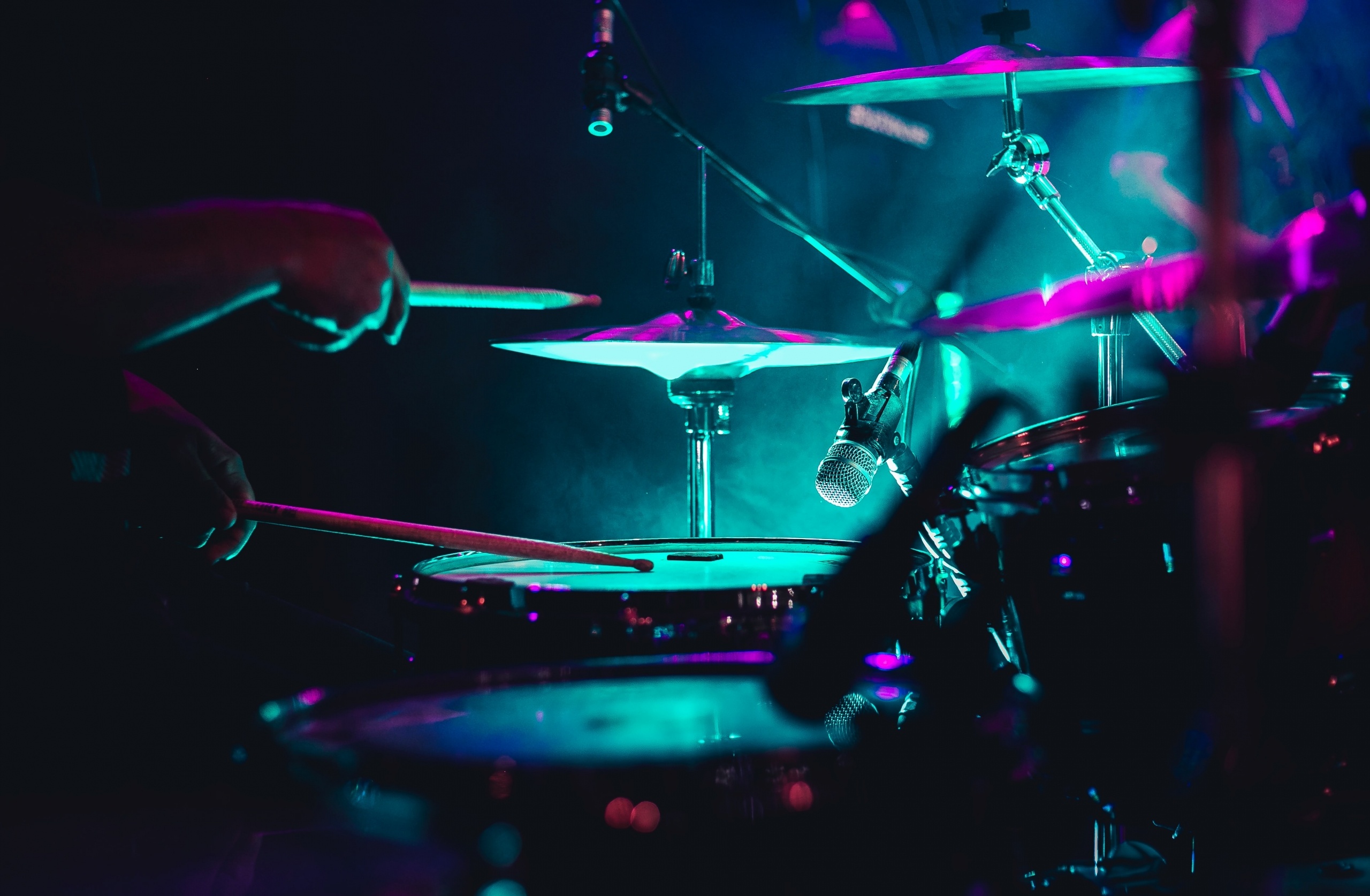 Drums: Indoor Concert, Neon Lights, Drumhead, Groove Drummer, Microphones, Rocking Drum Songs. 2560x1680 HD Background.
