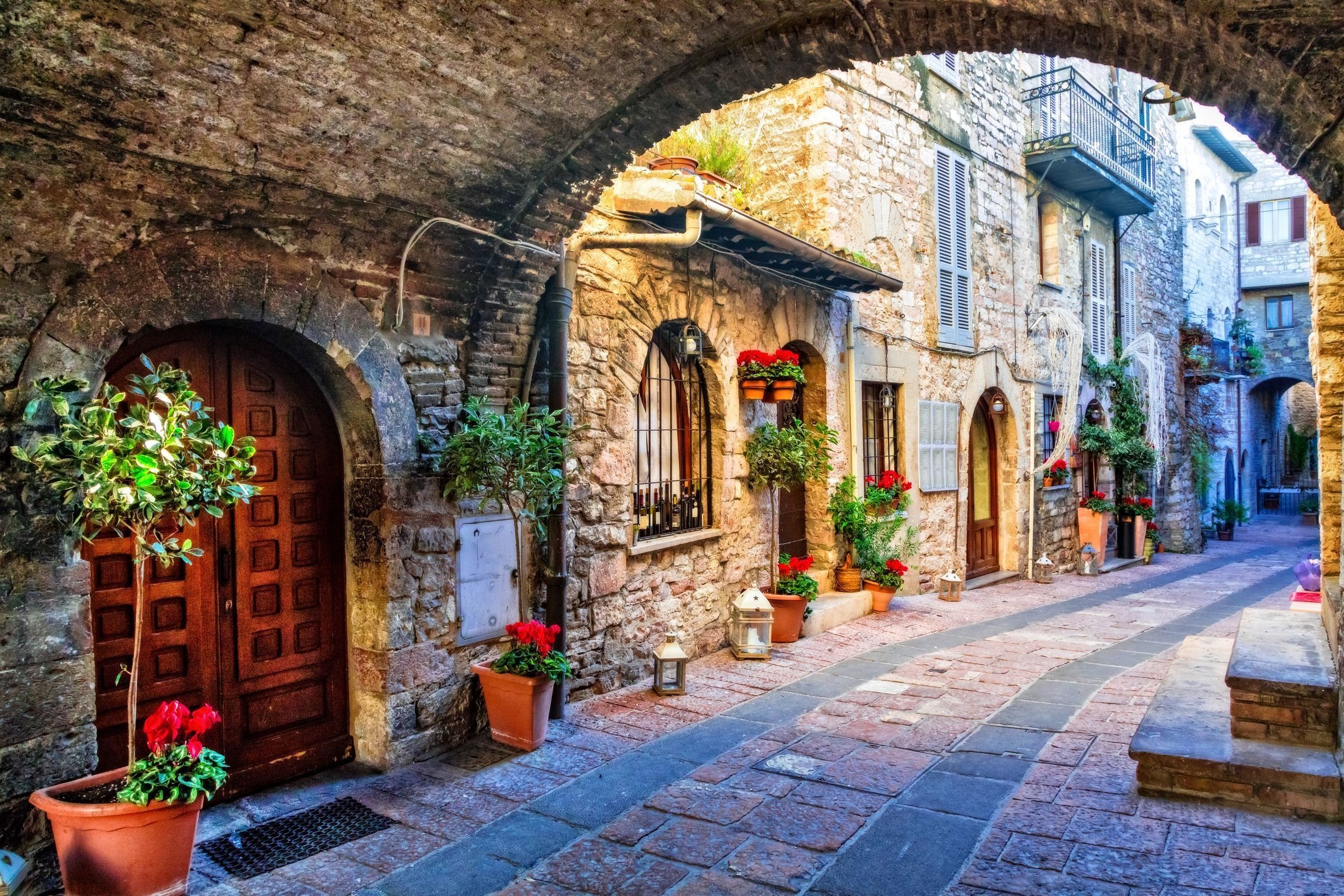 Italian village charm, Authentic architecture, Enchanting landscapes, Cultural treasure, 2130x1420 HD Desktop