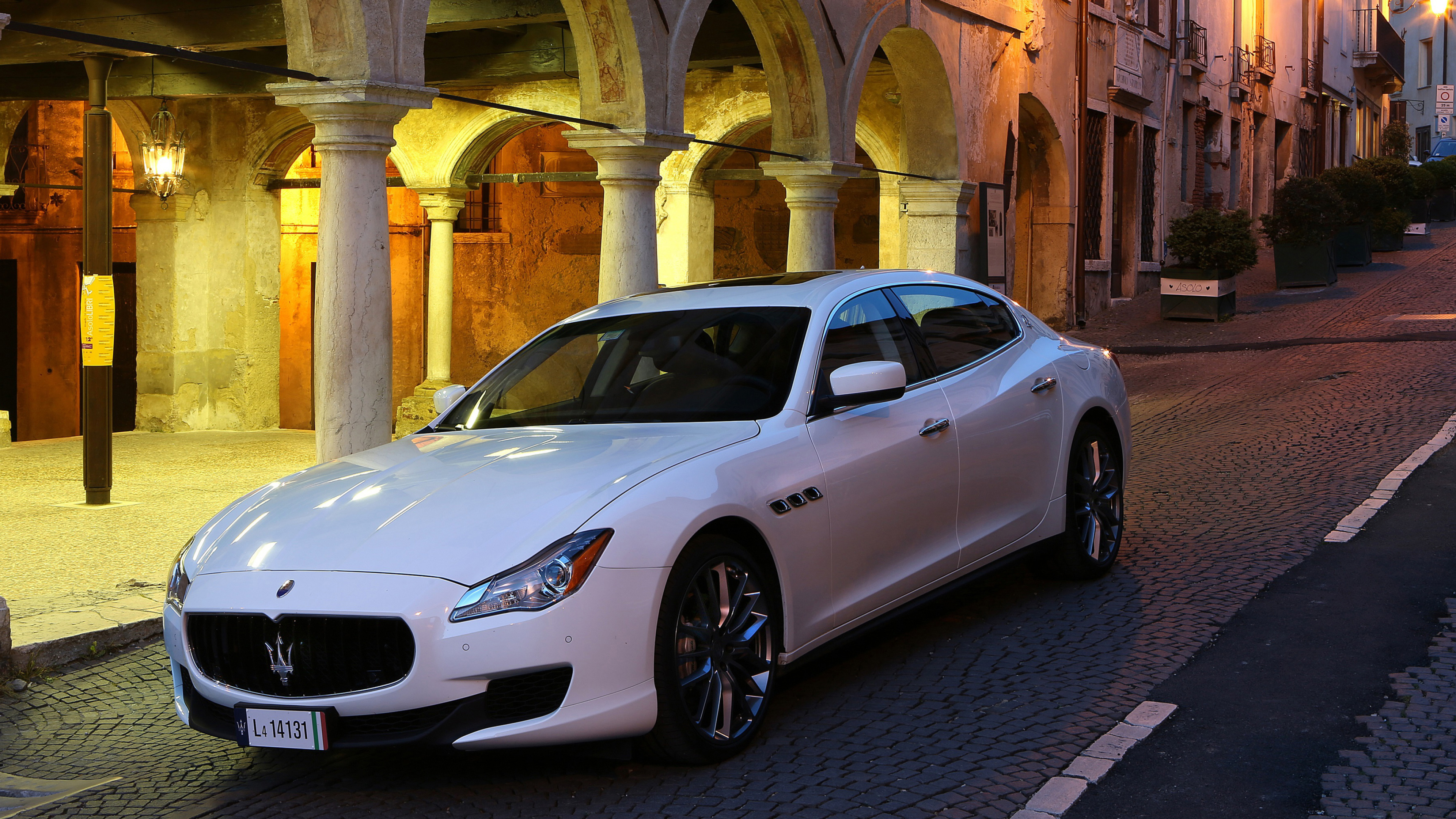 Maserati Quattroporte, Exhilarating performance, Impeccable craftsmanship, Timeless elegance, 3840x2160 4K Desktop