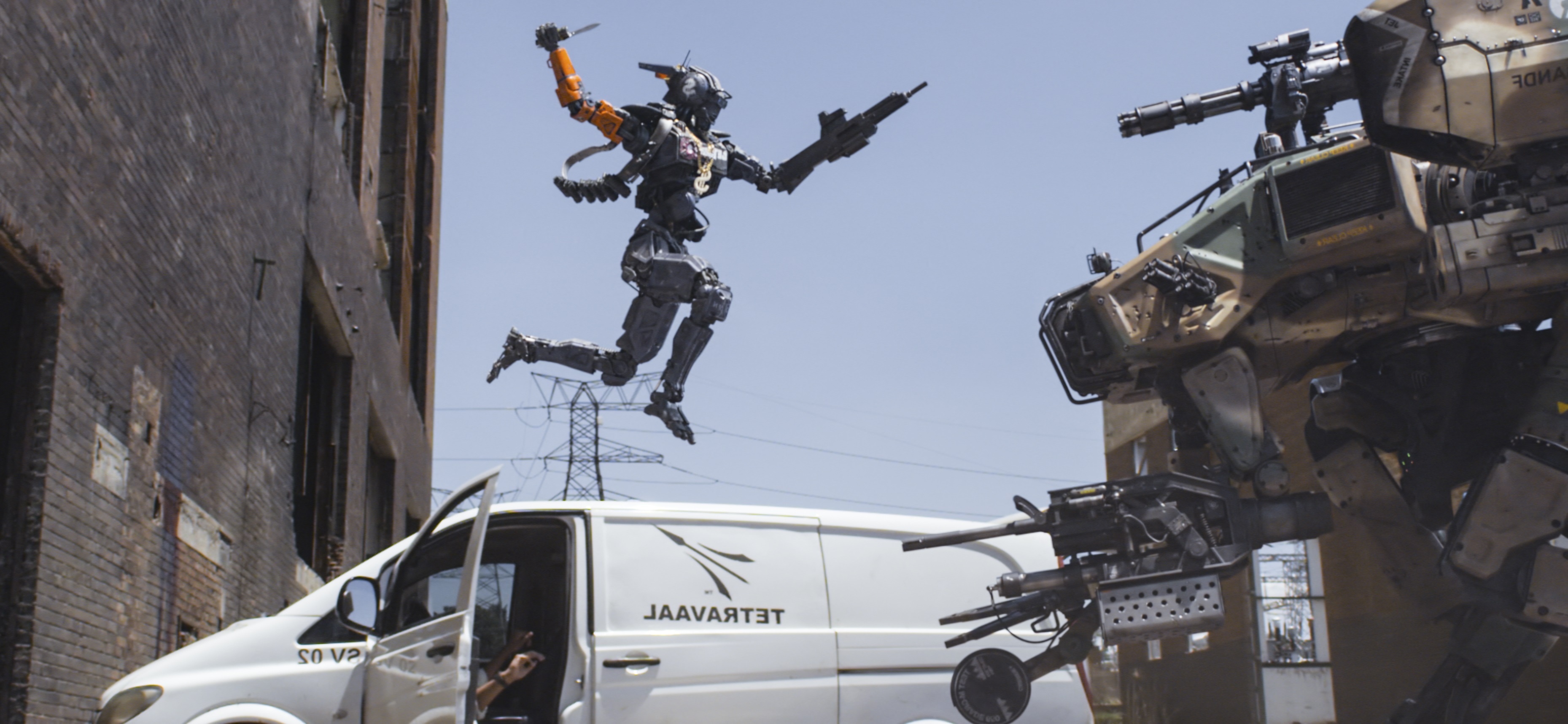Chappie: Premiered in New York City on March 4, 2015. 3720x1720 Dual Screen Background.