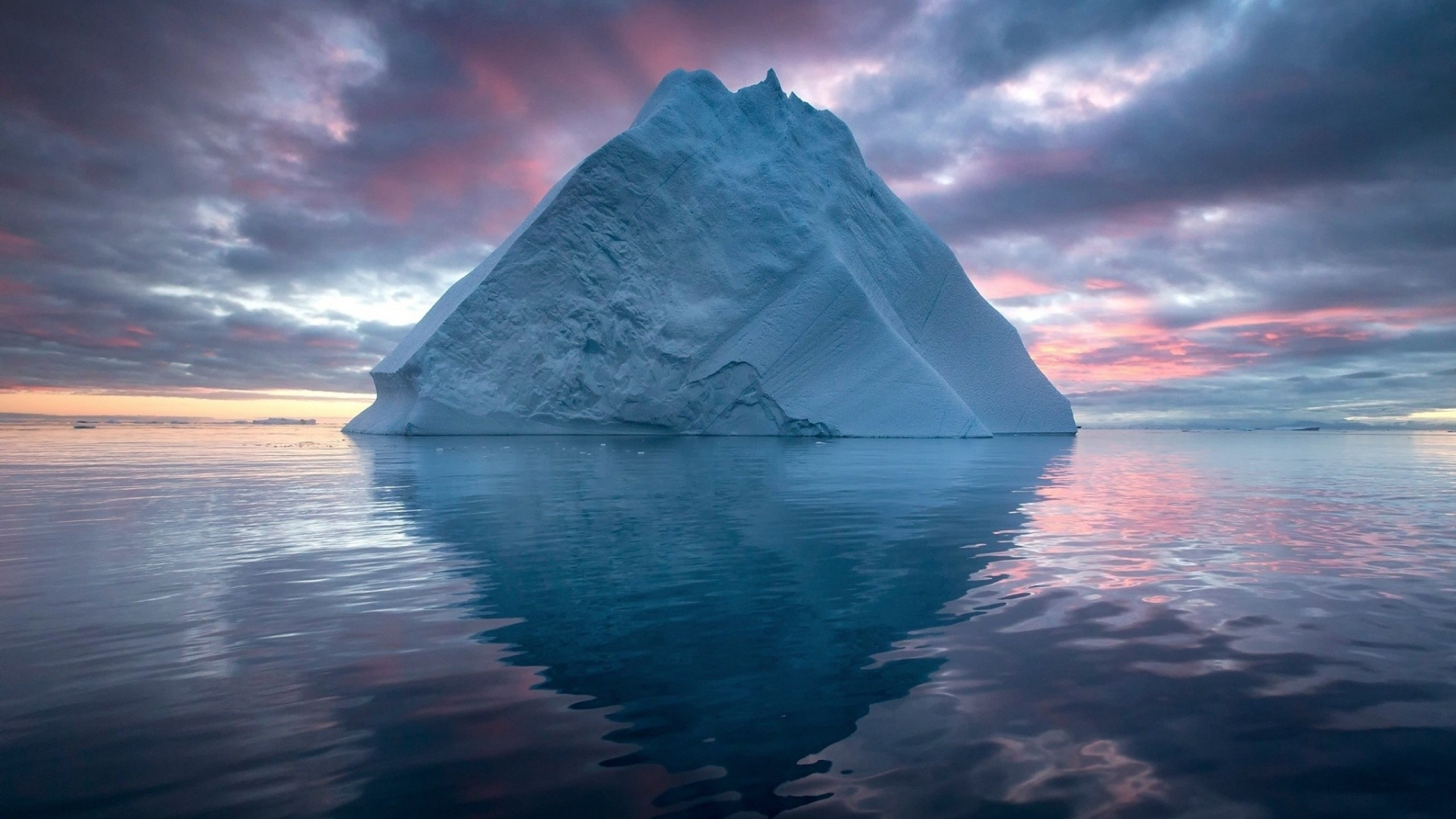 Iceberg ocean, Dark clouds, Imac 27 inch, Arctic aesthetics, 2560x1440 HD Desktop
