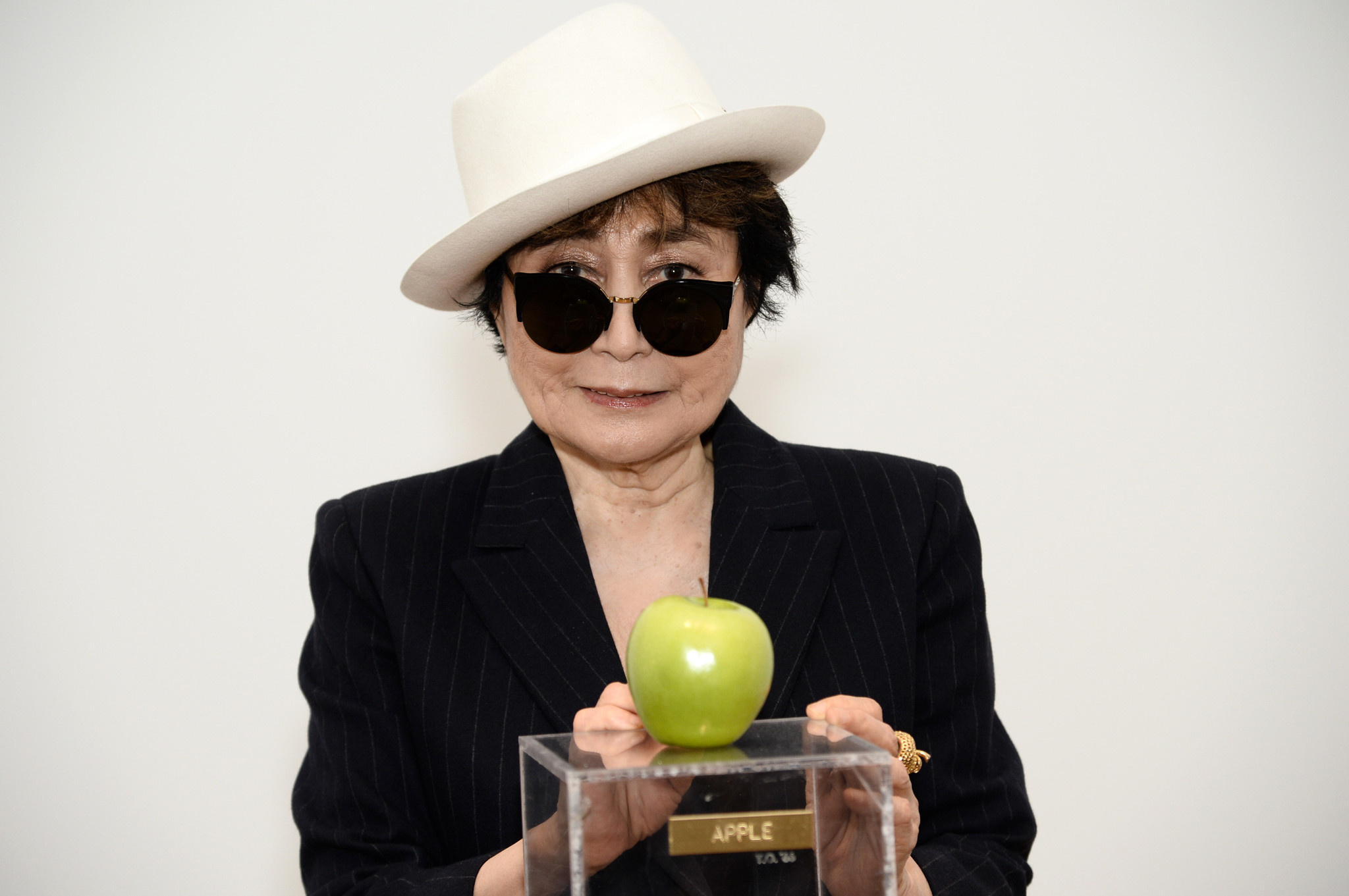Yoko Ono, Net worth, Activism, Lifestyle, 2050x1370 HD Desktop