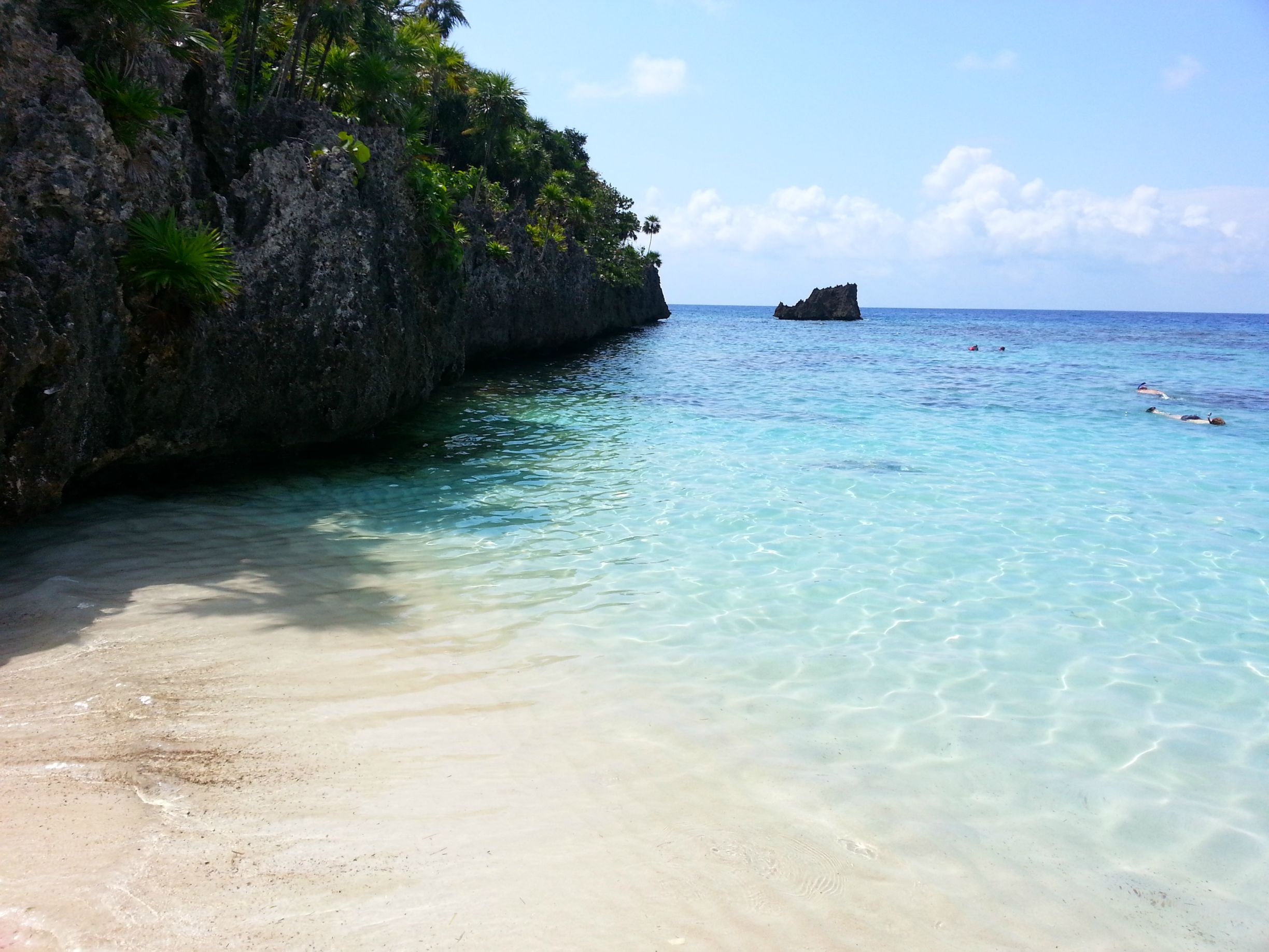 43 Roatan wallpaper, Tropical paradise, Exotic island, Beach escape, 2450x1840 HD Desktop