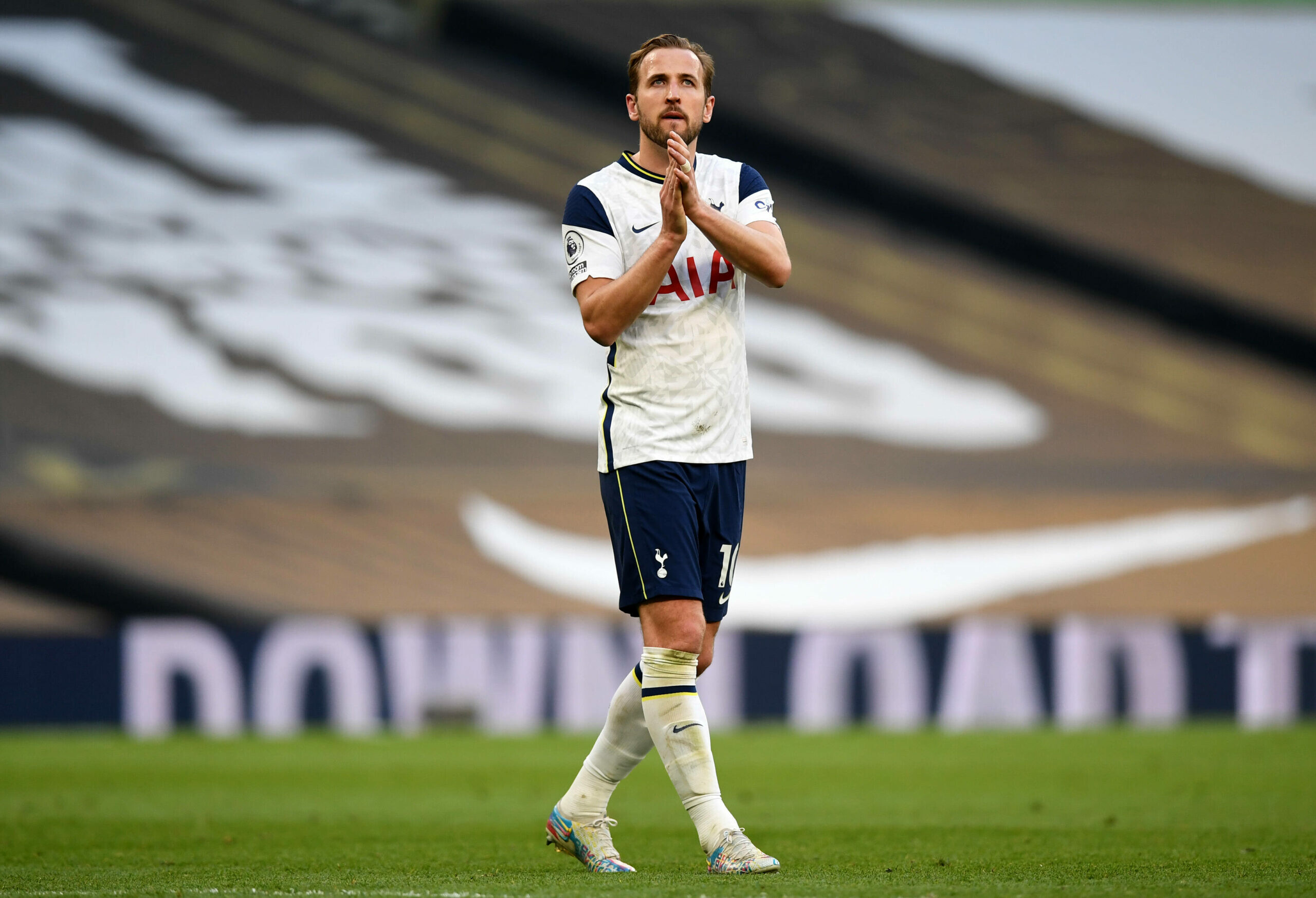 Harry Kane: Tottenham, The third-highest Premier League all-time top goalscorer. 2560x1750 HD Background.