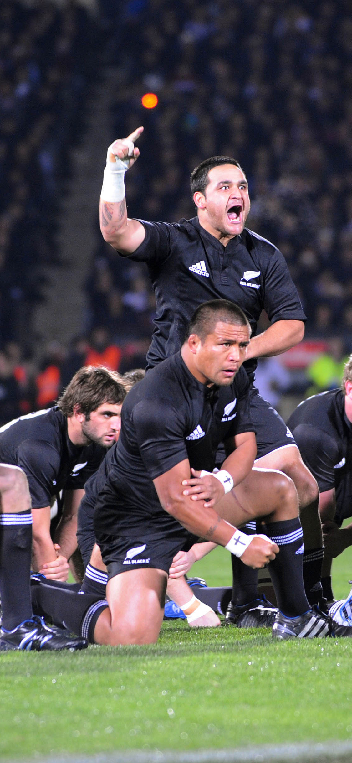 Haka: All Blacks' performance, A Maori challenge, New Zealand rugby. 1130x2440 HD Wallpaper.