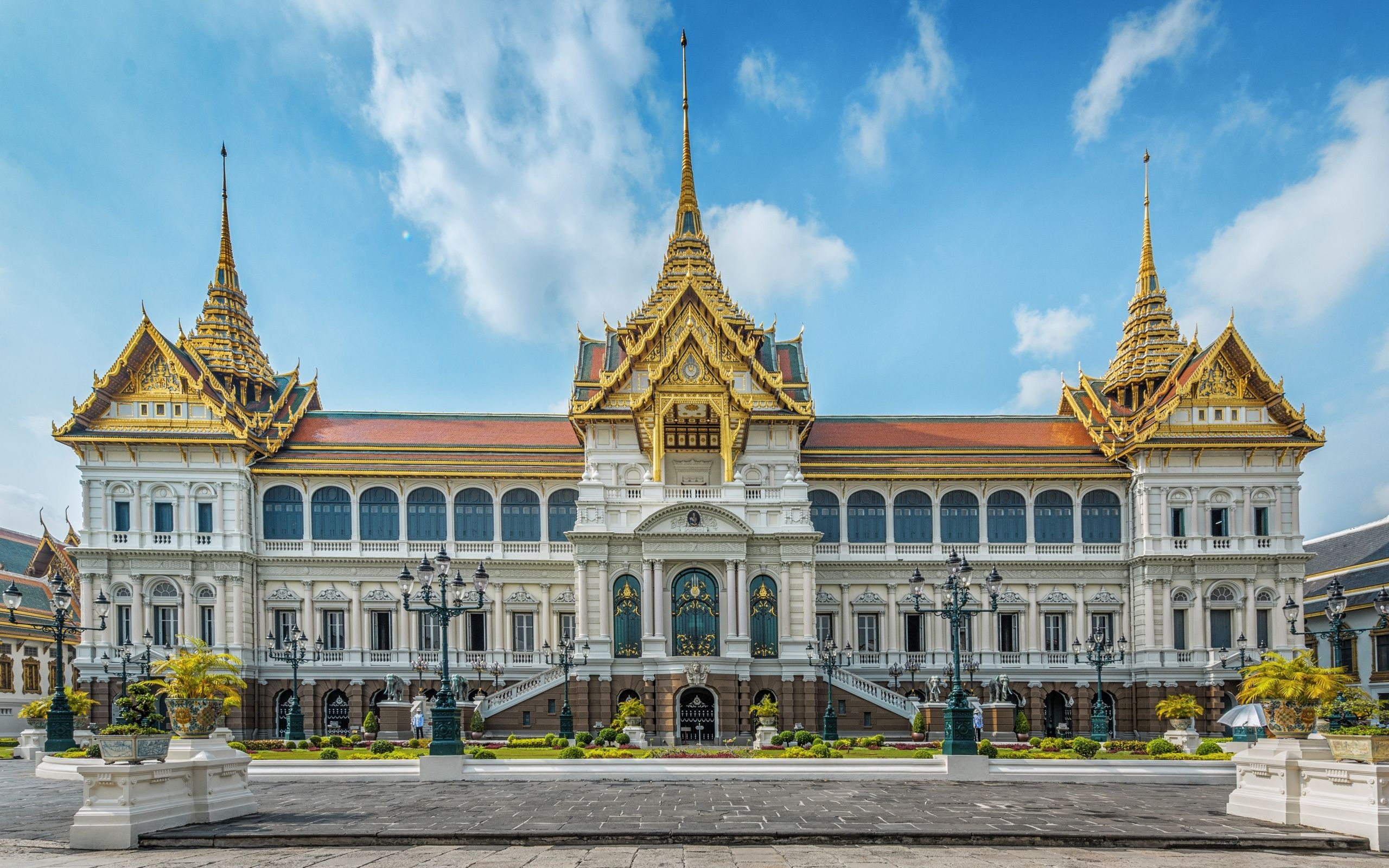 The Grand Palace, Bangkok wallpapers, 2560x1600 HD Desktop