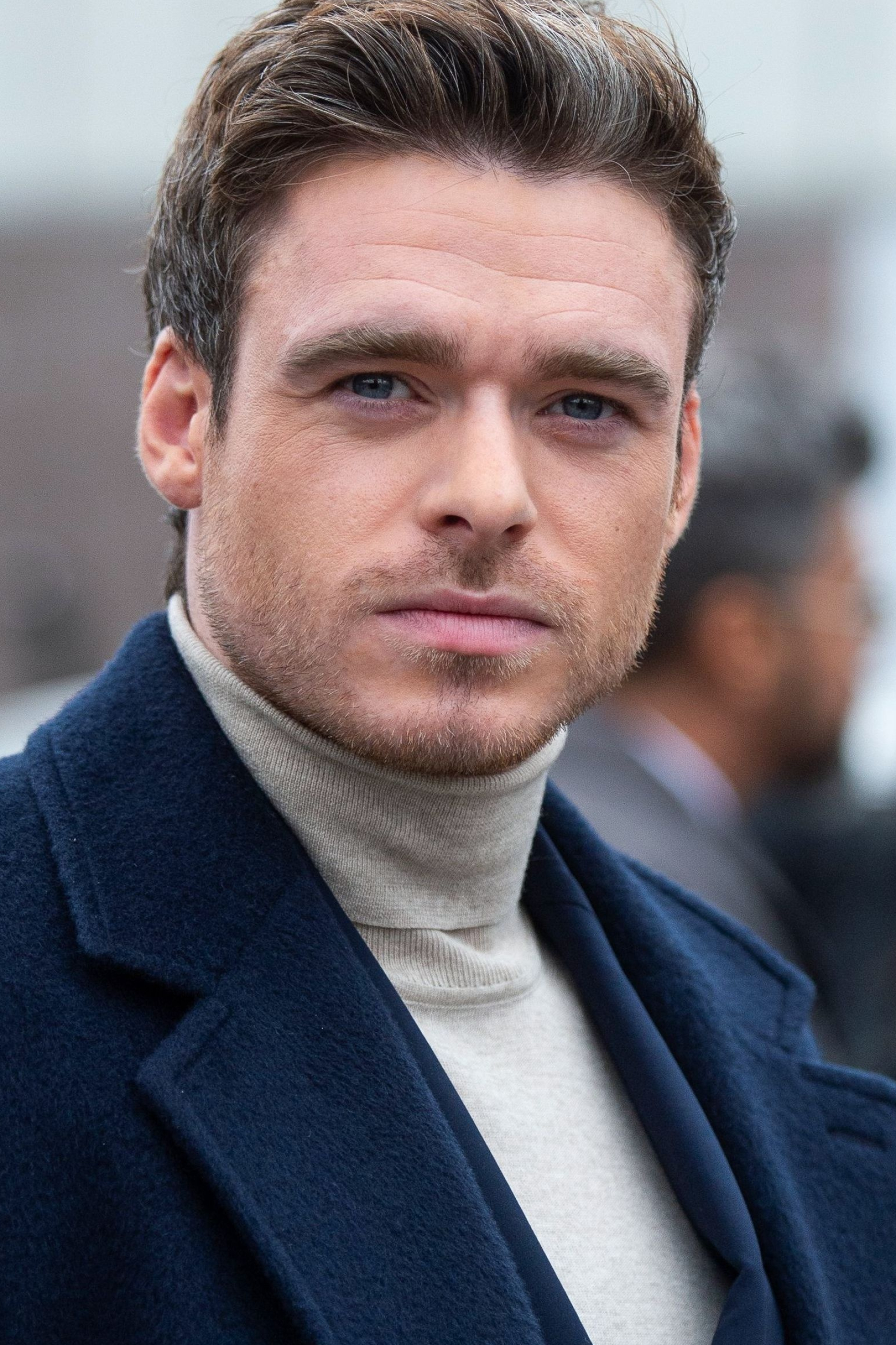 Richard Madden: Appeared as a soldier in the war film 1917. 1730x2590 HD Background.