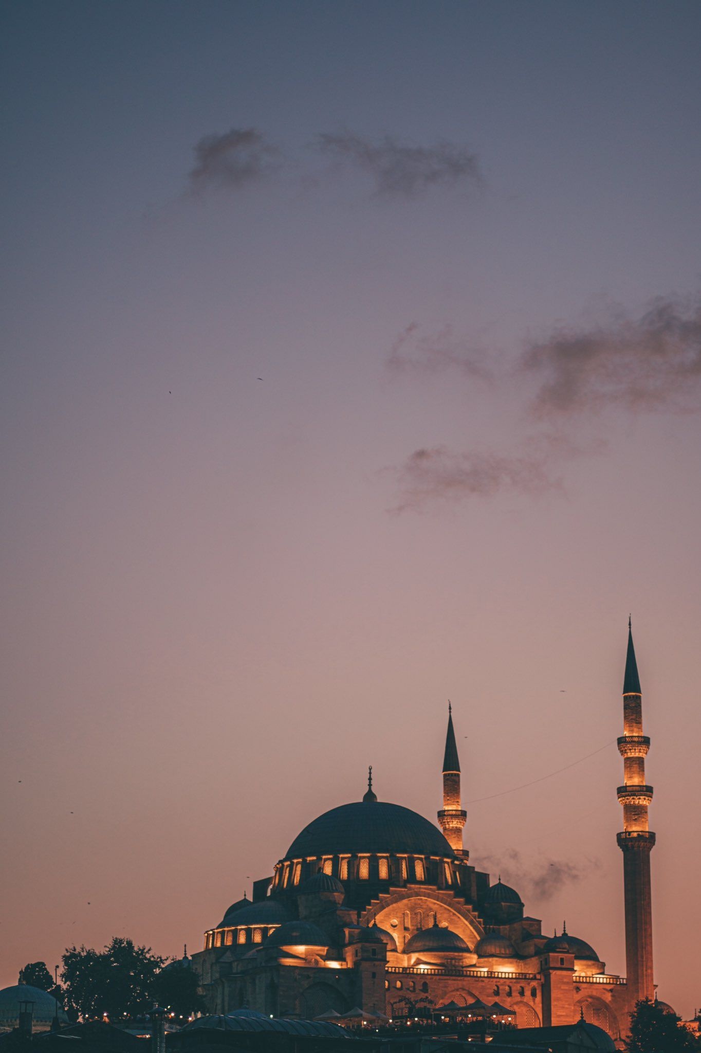 Hagia Sophia, Mecca-inspired beauty, Stunning mosques, Twitter admiration, 1370x2050 HD Handy