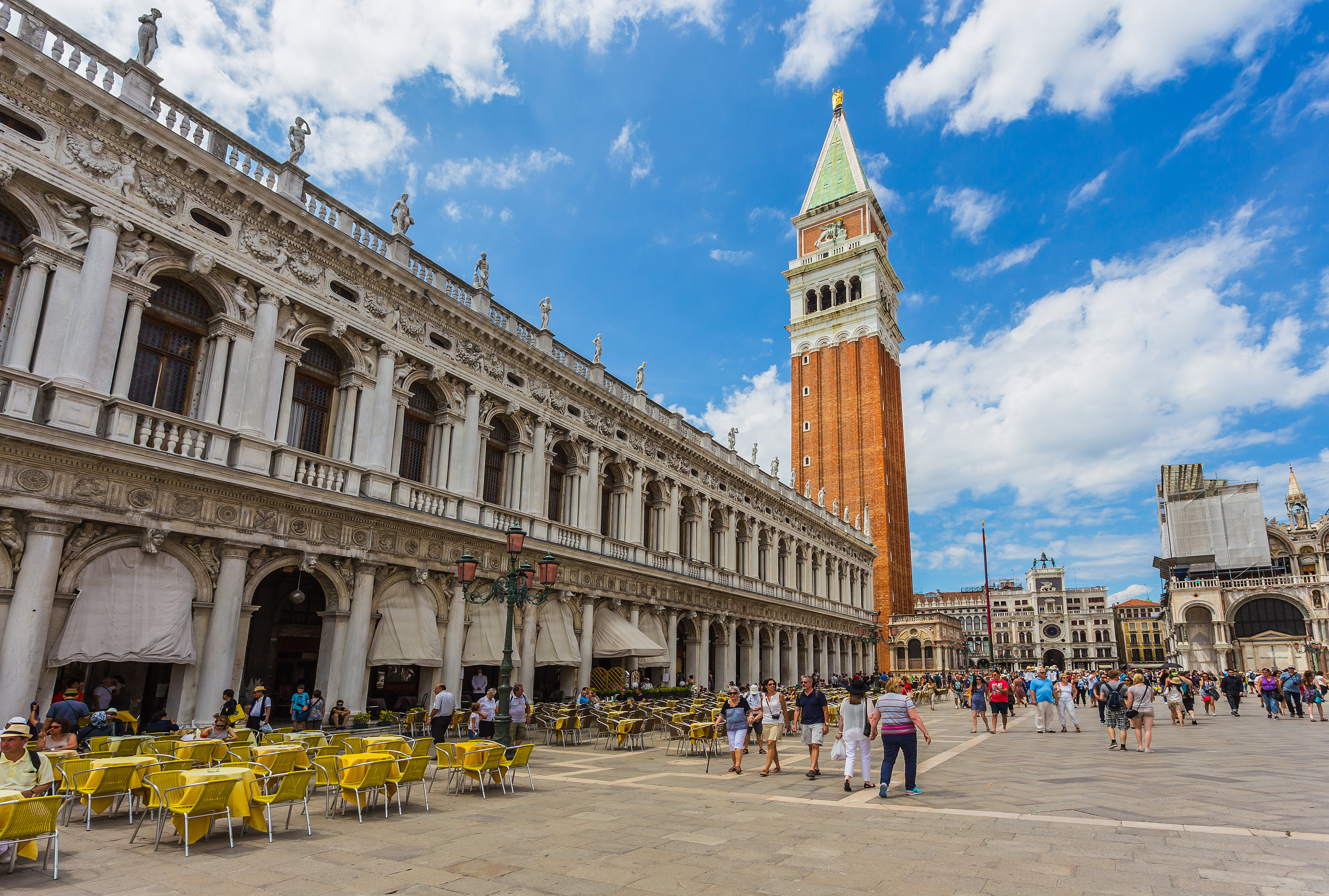 St. Mark's Square, Venice landmark, Morning sunrise, High-quality pictures, 2500x1690 HD Desktop