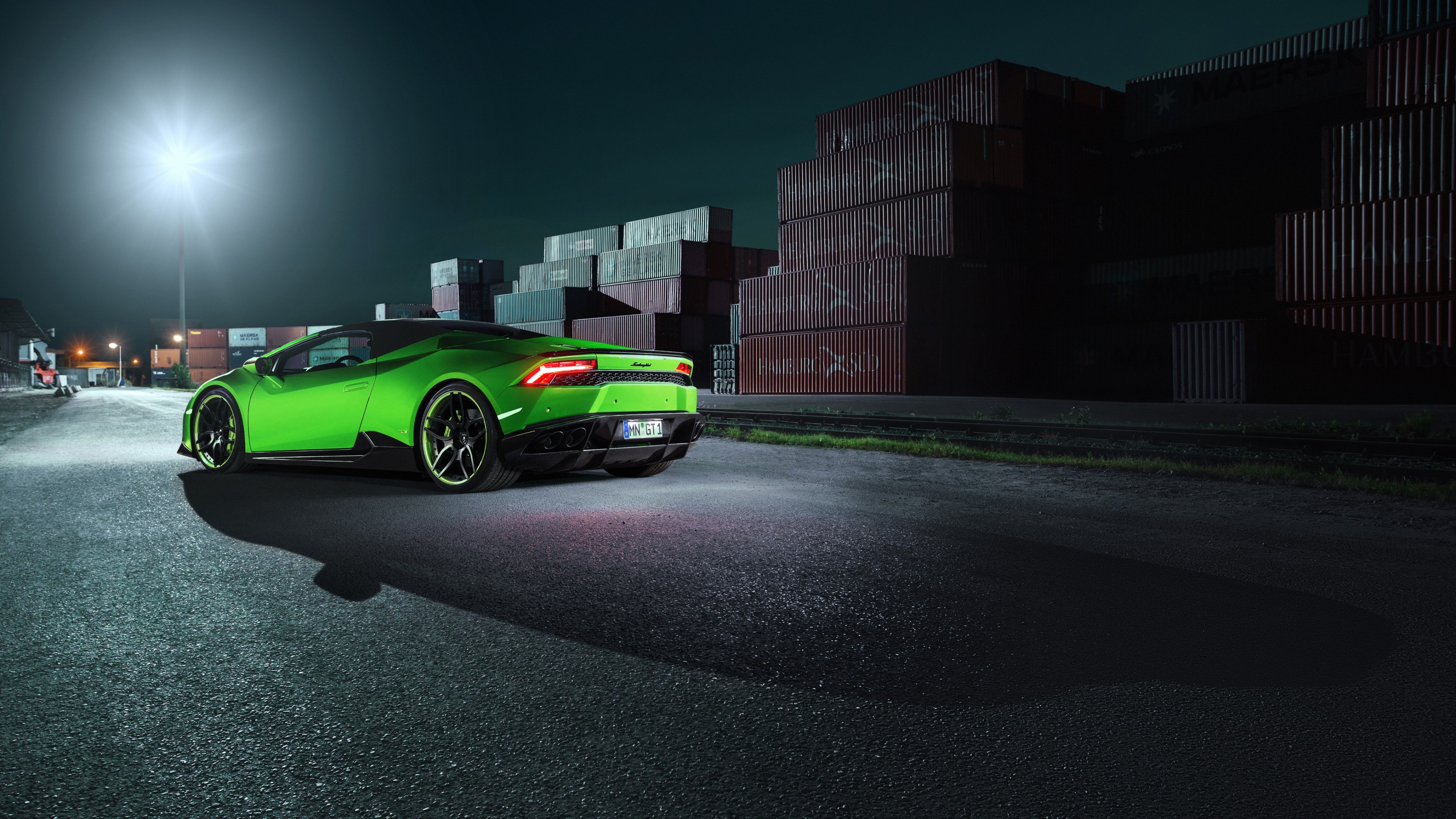 Green night cars, UHD TV, Lamborghini Huracan, 3840x2160 4K Desktop