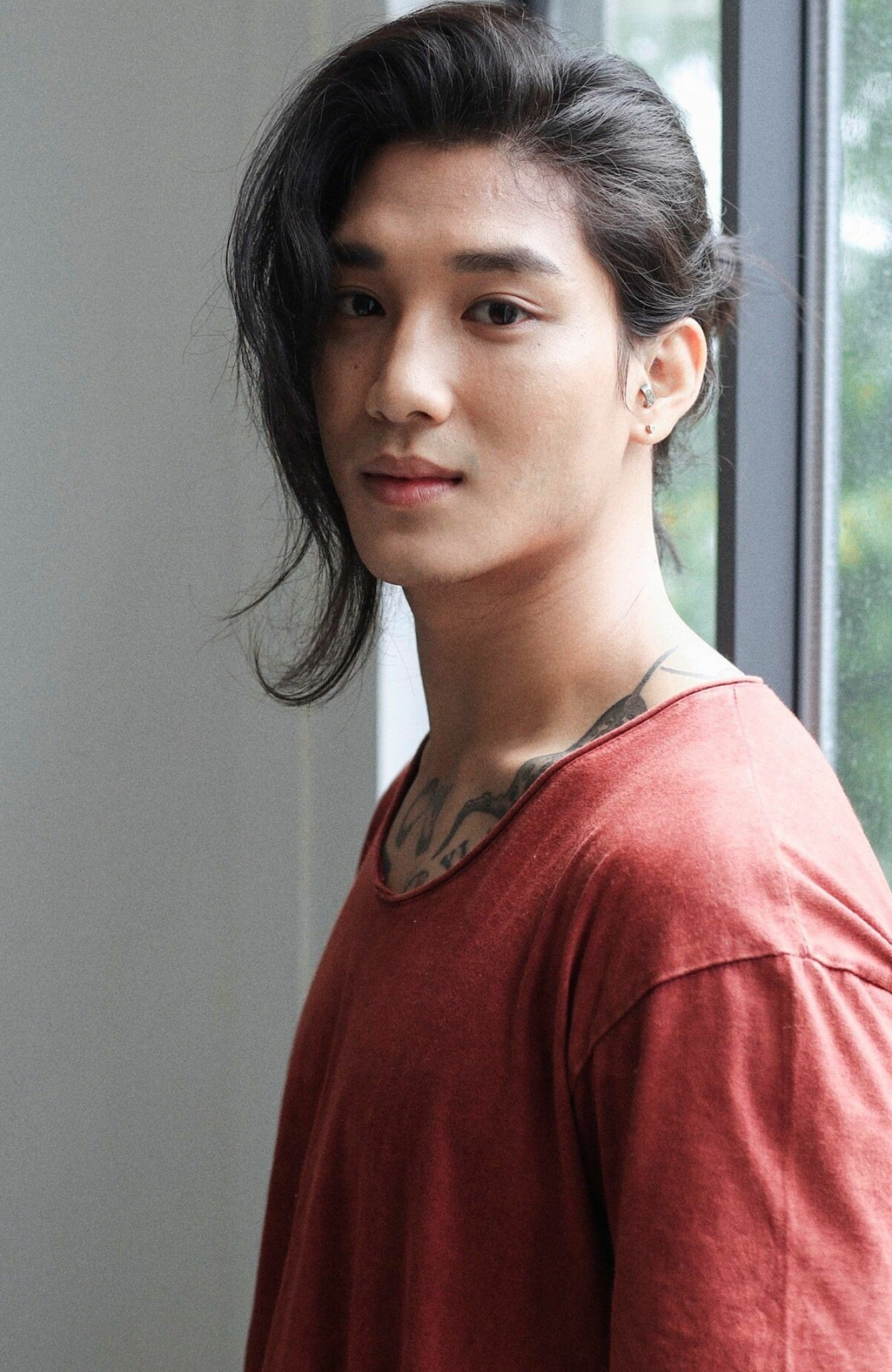 Paing Takhon, Long hair styles, Men's hairstyles, Fashion, 1340x2050 HD Phone