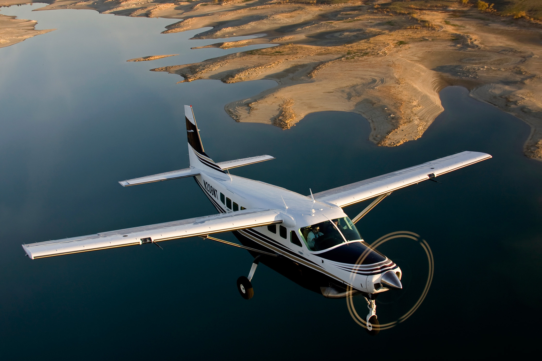 Cessna Caravan, Bendixking, Atc avionics systems, 2100x1400 HD Desktop