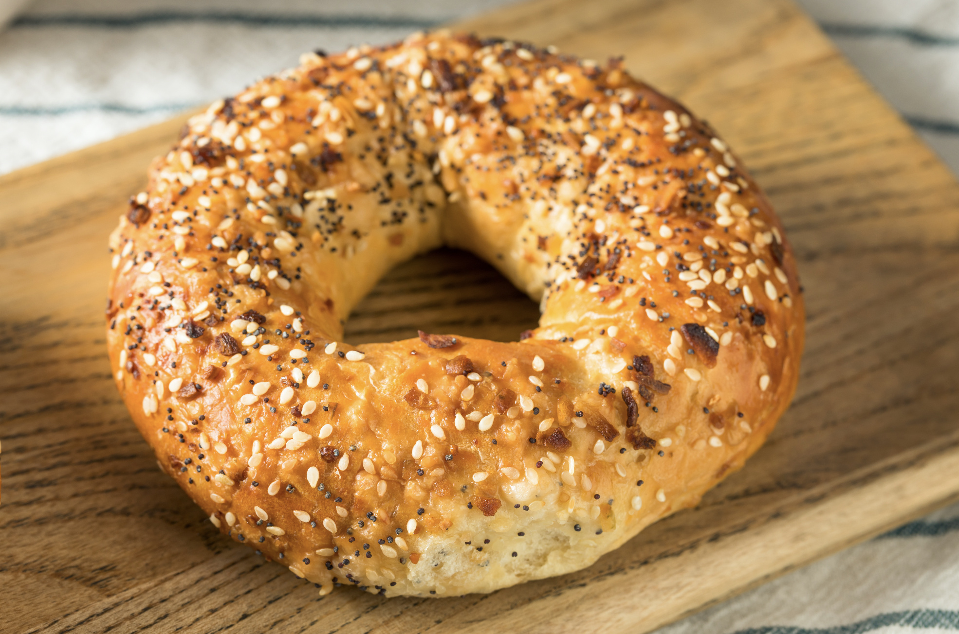Iconic everything bagel, Beloved by New Yorkers, Classic staple, Popular choice, 1970x1310 HD Desktop