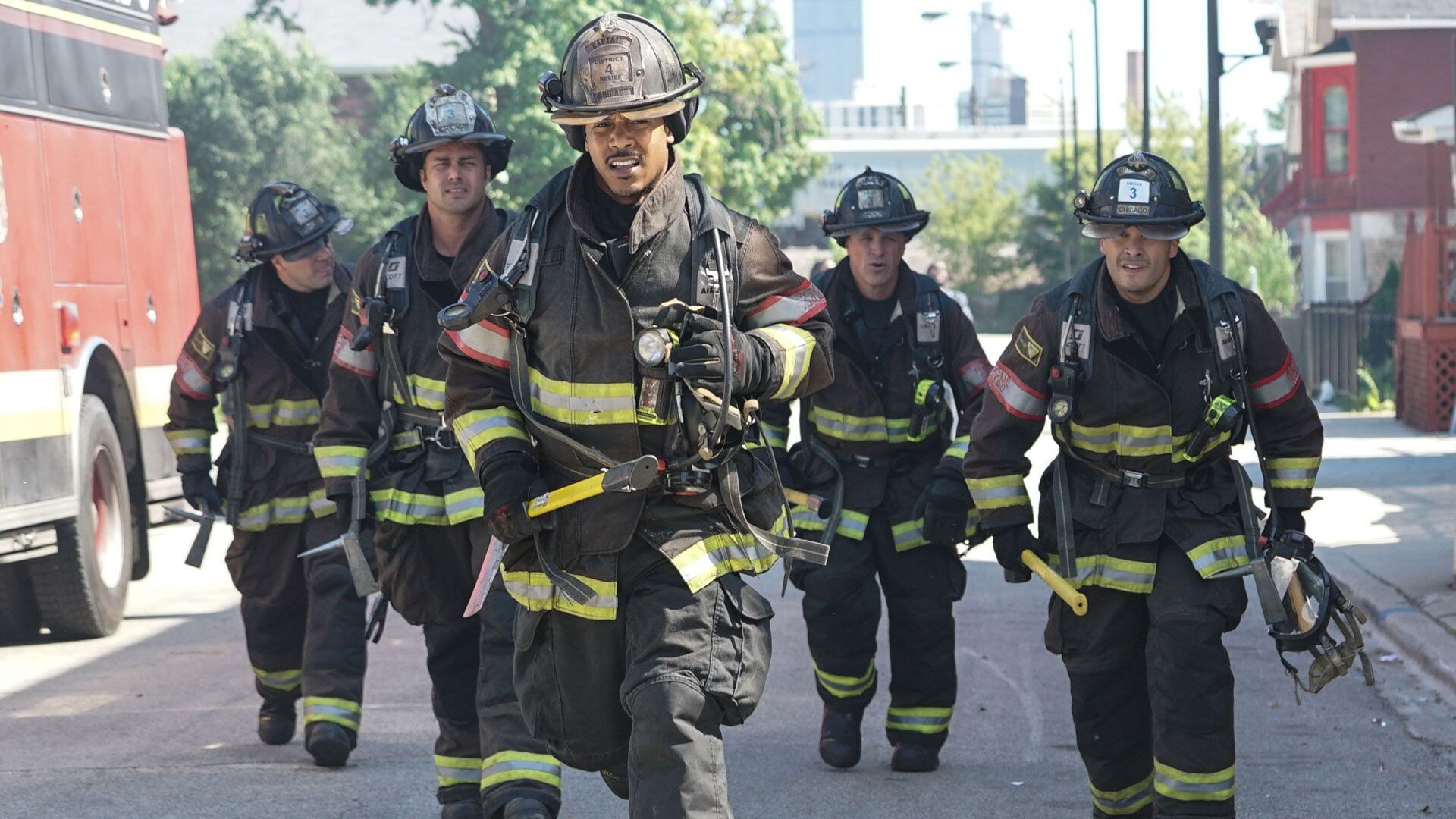 Chicago Fire (TV Series): Tense drama series, Professional and personal lives of firefighters, Working under difficult conditions. 1920x1080 Full HD Wallpaper.