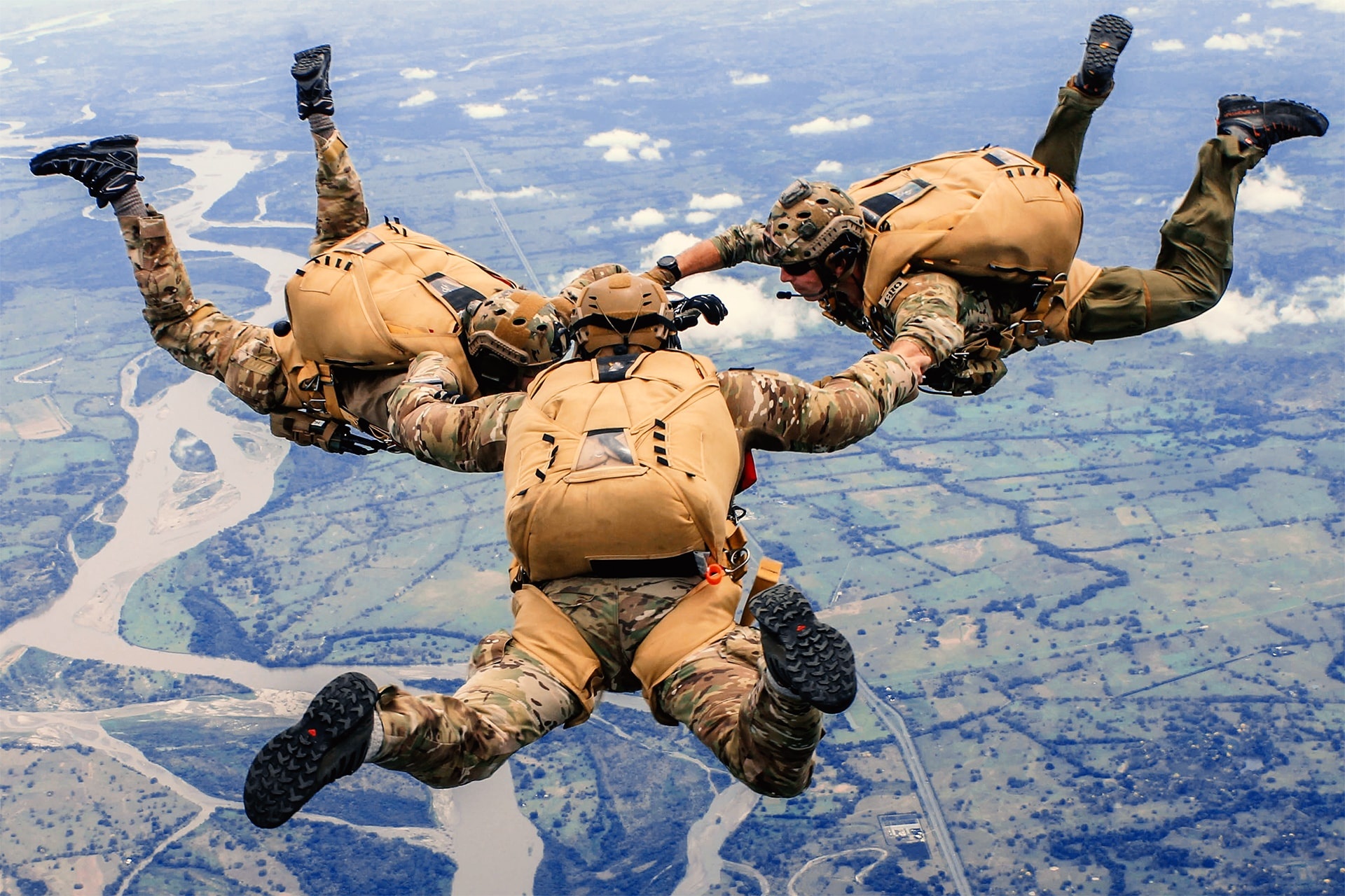 Parachuting: Special Operations Paratroopers' tactical formation during free-falling, Military training. 1920x1280 HD Background.