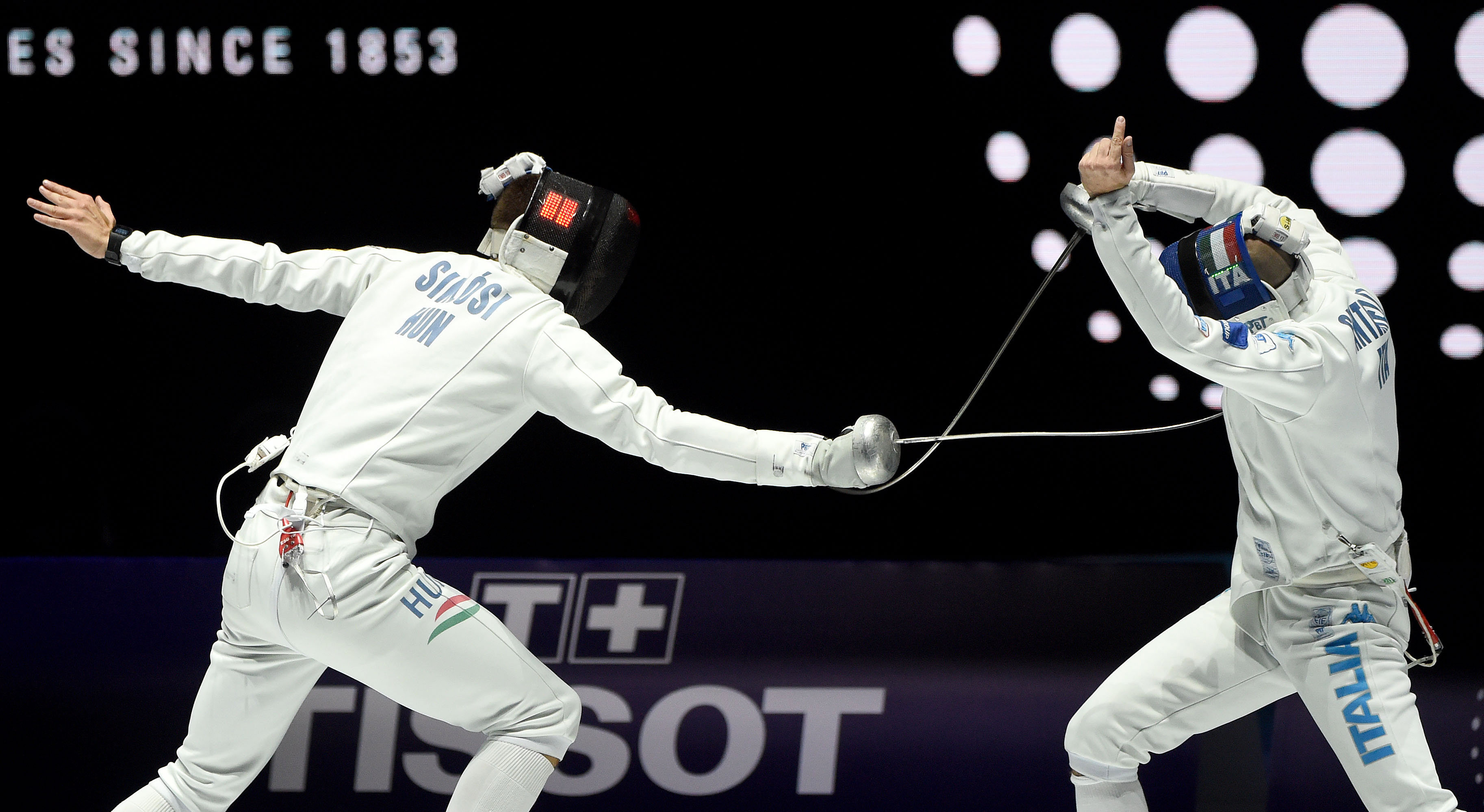 Gergely Siklosi, World champion fencer, Hungarian pride, Fencing prodigy, 3660x2000 HD Desktop