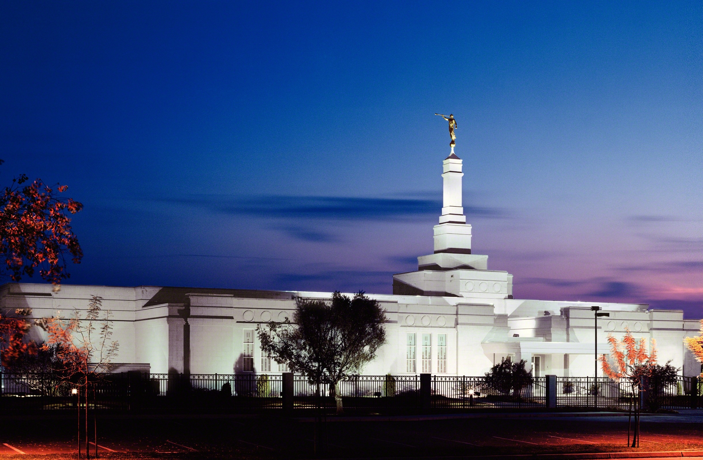 Fresno California Temple, Spiritual landmark, Religious architecture, Sacred place, 2450x1600 HD Desktop