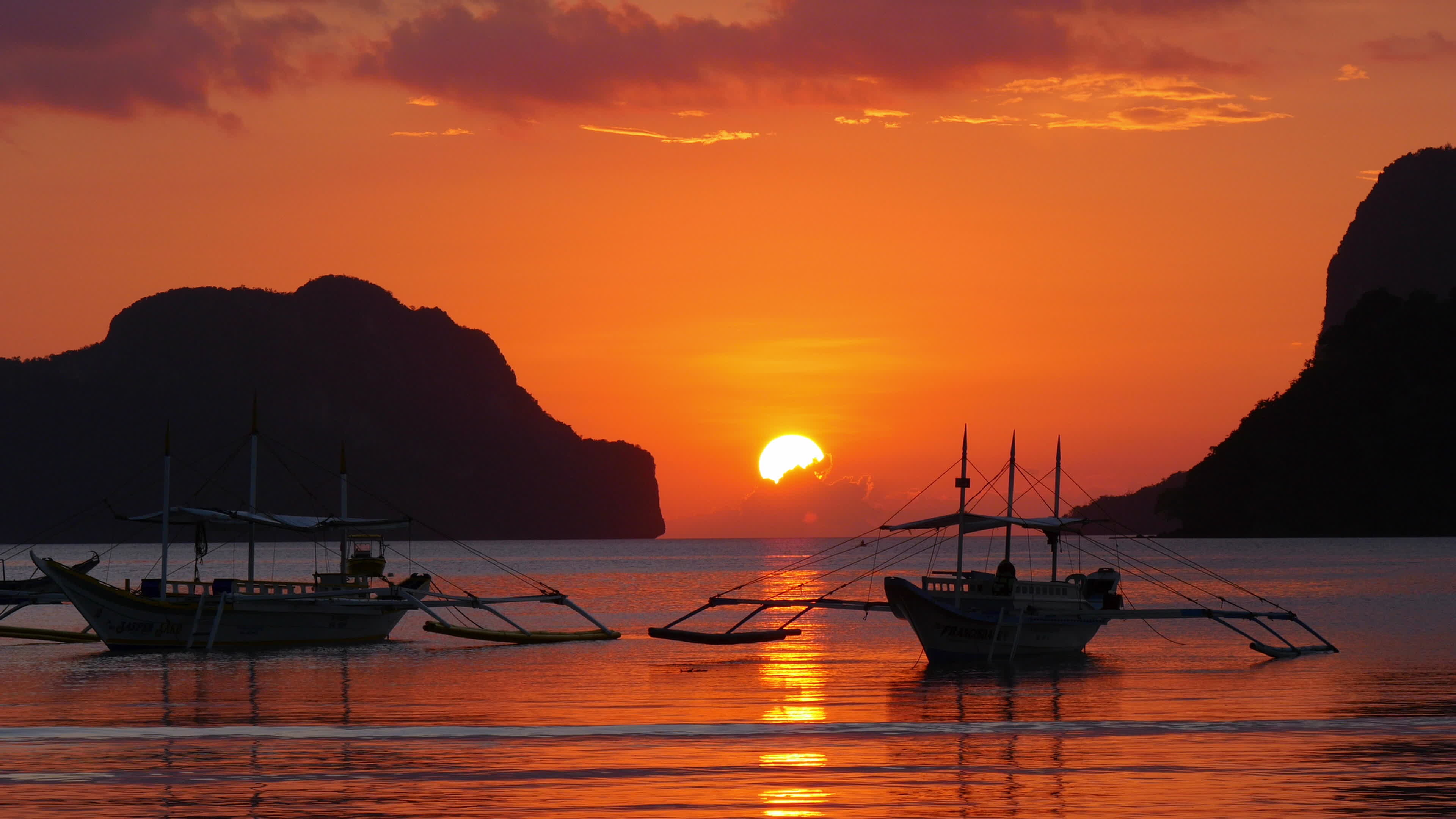 Traditional Philippine boats, El Nido, Sunset lights, 3840x2160 4K Desktop