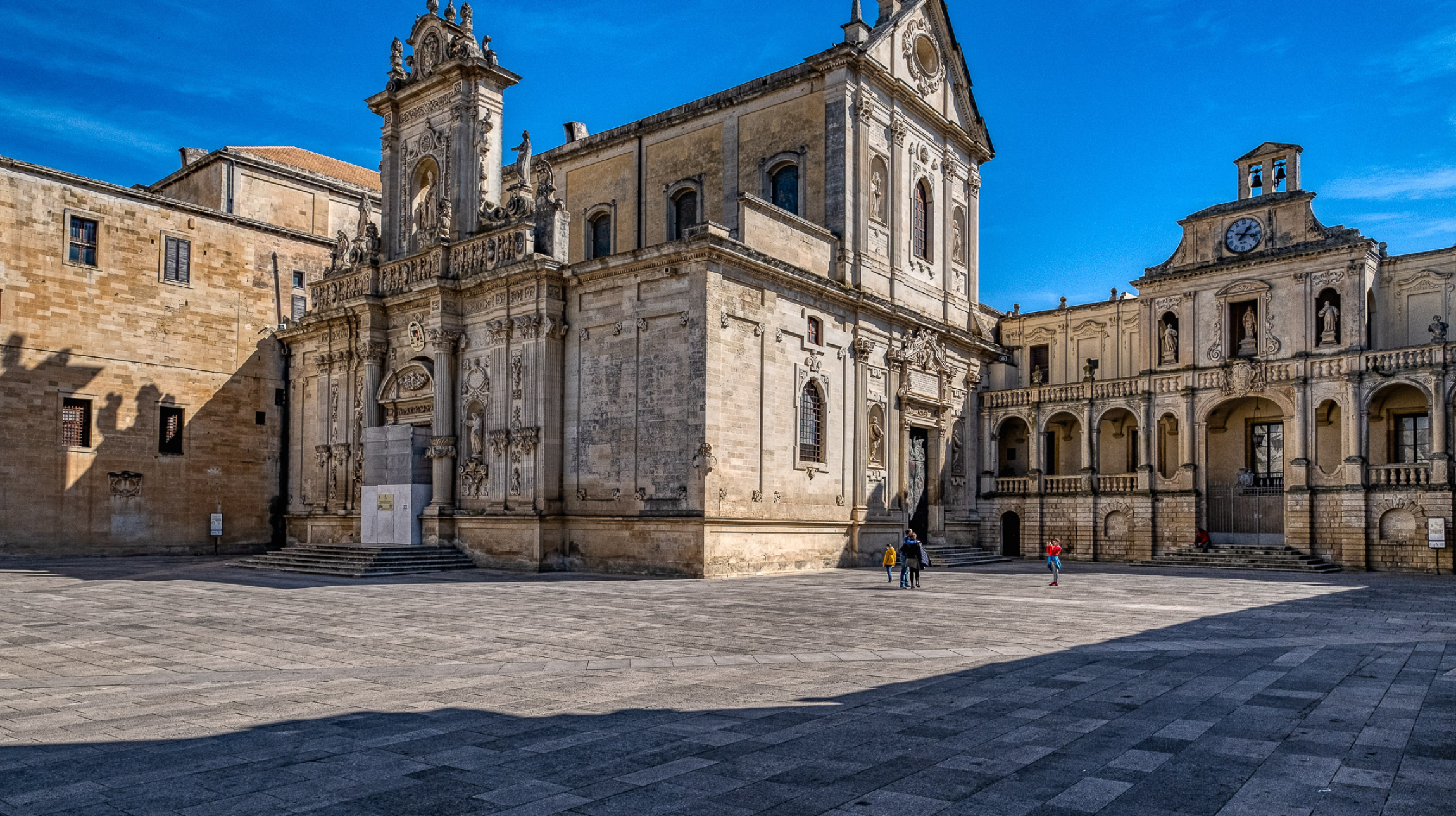 Discovering Lecce, Italy's beauty, Historical streets, Southern charm, 2300x1290 HD Desktop
