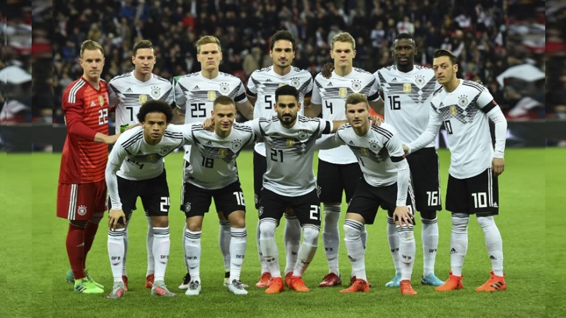 Germany National Football Team: Julian Draxler, Mats Hummels, Mesut Ozil as a captain, Ilkay Gundogan, International ball game. 1920x1080 Full HD Wallpaper.