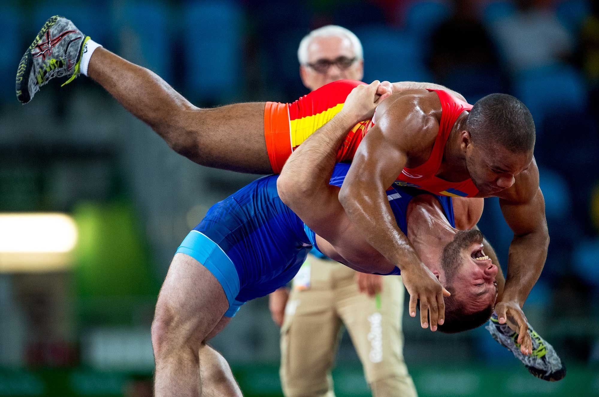 Greco-Roman Wrestling: Davit Chakvetadze vs. Zhan Beleniuk, 2016 Rio Olympic Games. 2000x1330 HD Wallpaper.