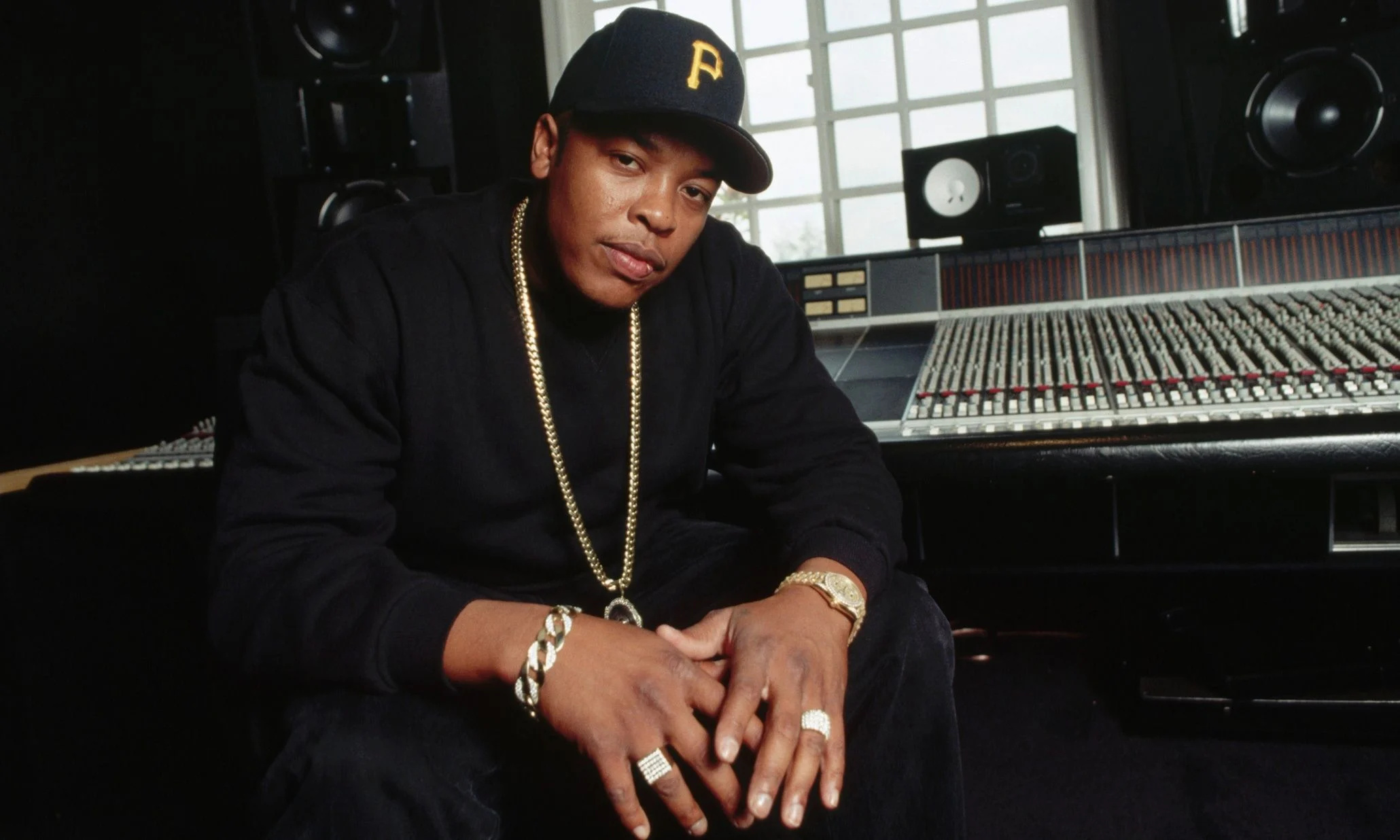 Dr. Dre, Top free wallpapers, Stunning backgrounds, Celeb icon, 2060x1240 HD Desktop