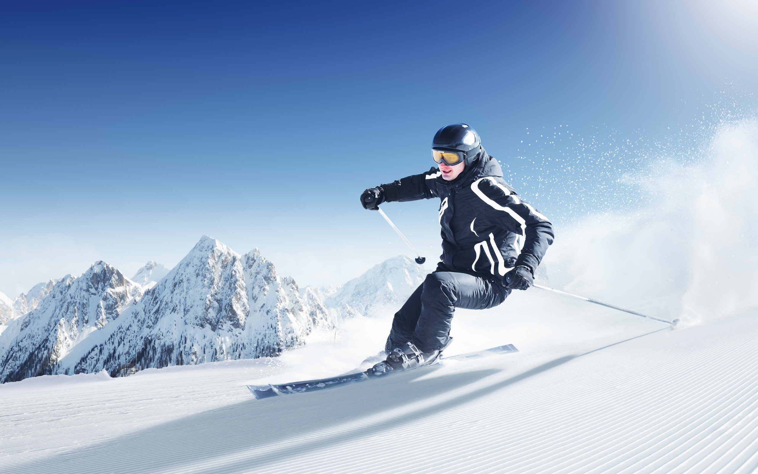 Alpine Skiing: Mountains, Snow, Sports equipment, Extreme sports, Winter, Freeride, Telemark skiing, Downhill, Freestyle. 2560x1600 HD Background.