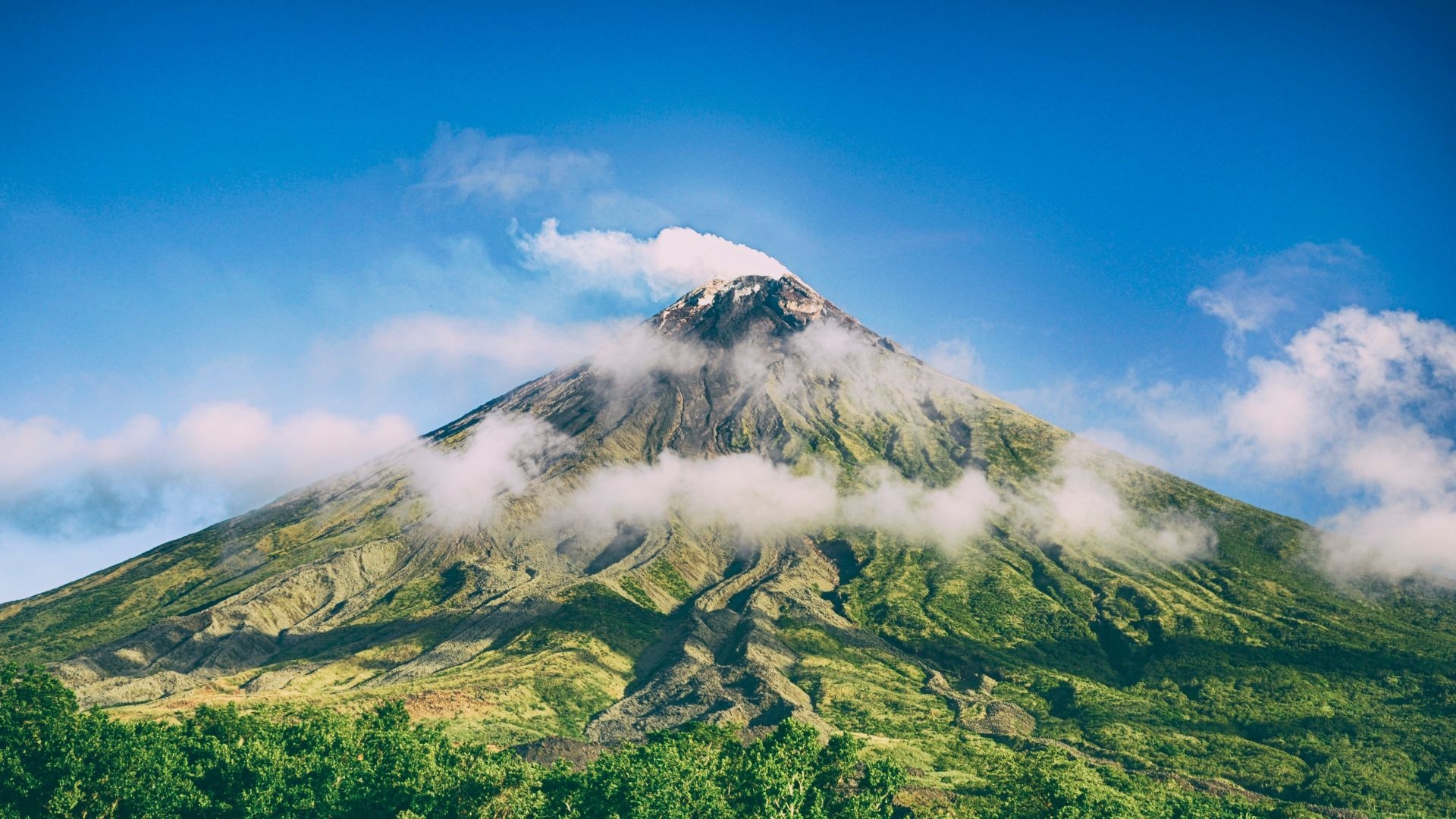 Mayon Volcano, Philippines, Travels, Majestic mountain, 1920x1080 Full HD Desktop