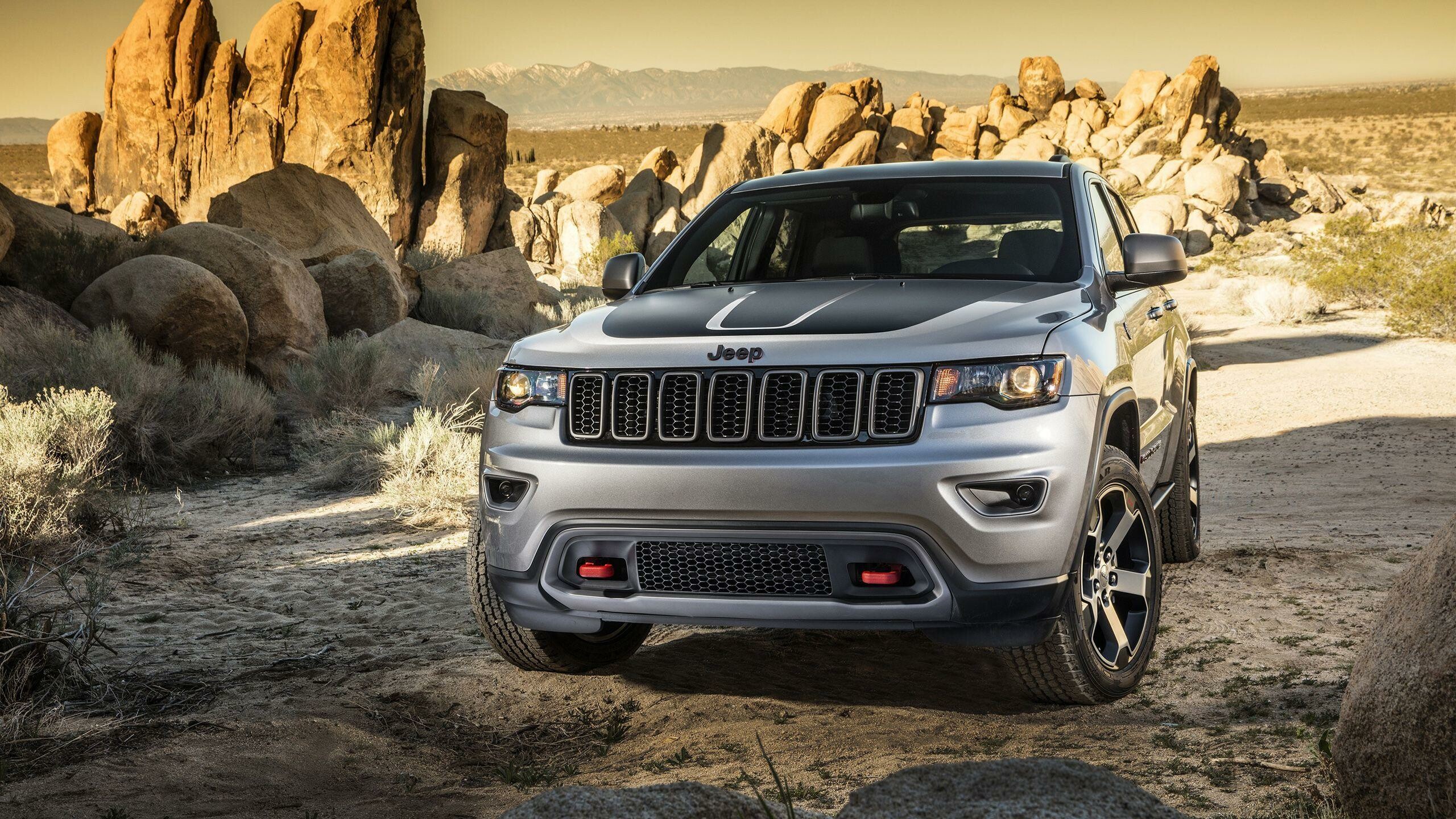 Jeep: Grand Cherokee, A range of mid-size SUVs produced by the American manufacturer. 2560x1440 HD Wallpaper.