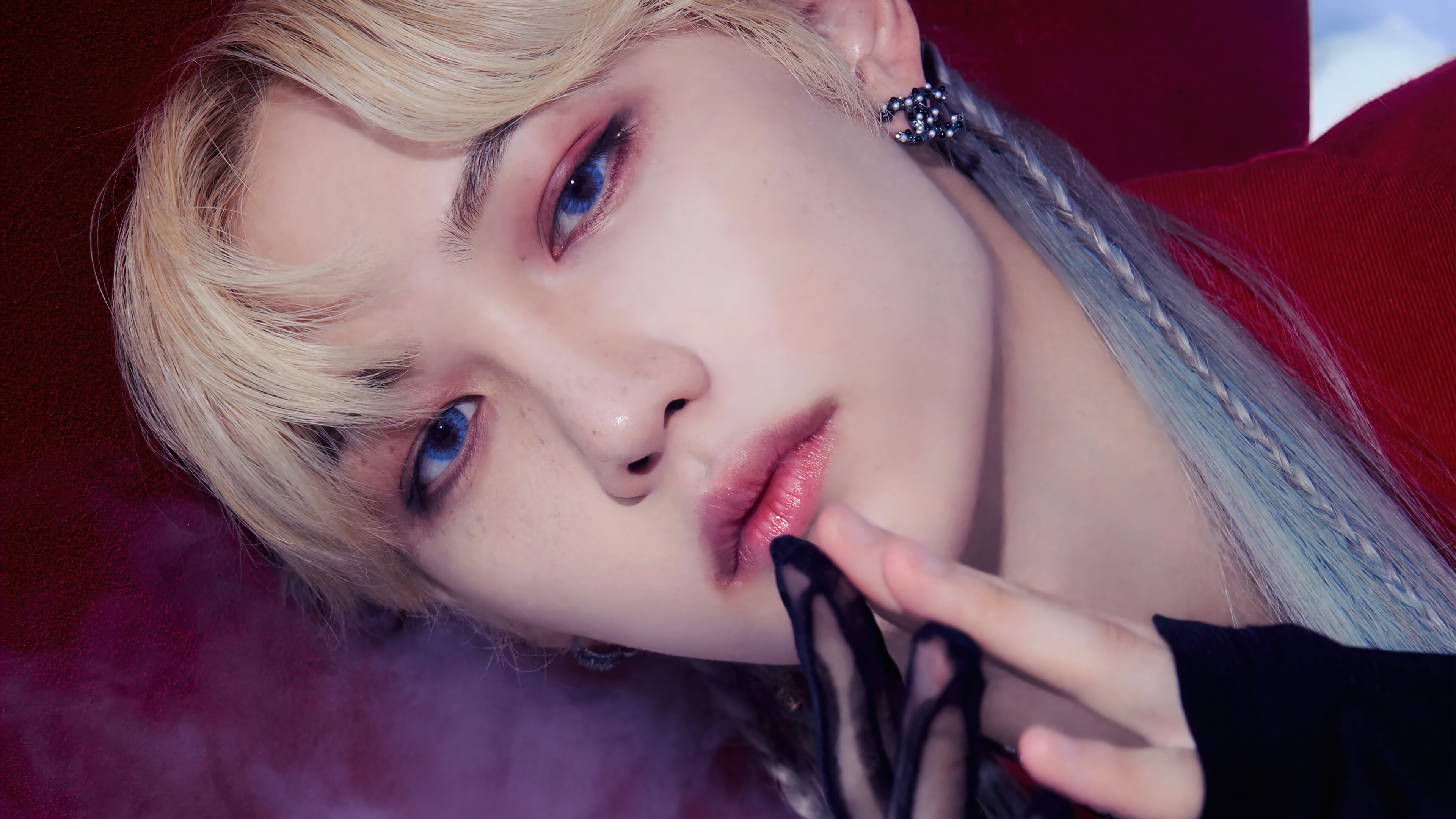 Stray Kids: Felix, Officially debuted on March 25, 2018, with the EP I Am Not. 3840x2160 4K Background.