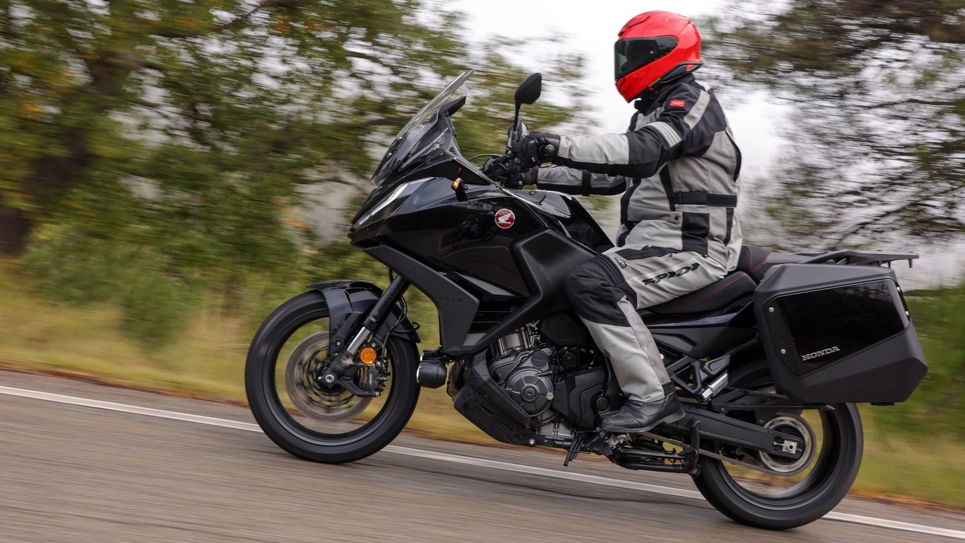 Honda NT1100, 2022 model test, Impressive touring motorcycle, 1920x1080 Full HD Desktop