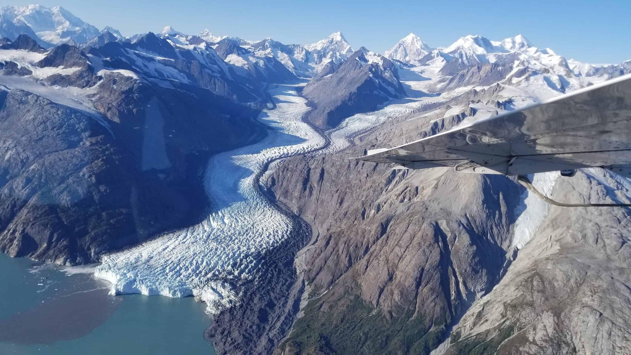 Glacier Bay National Park, Seaplane adventures, Alaskan wilderness, Unspoiled beauty, 2560x1440 HD Desktop