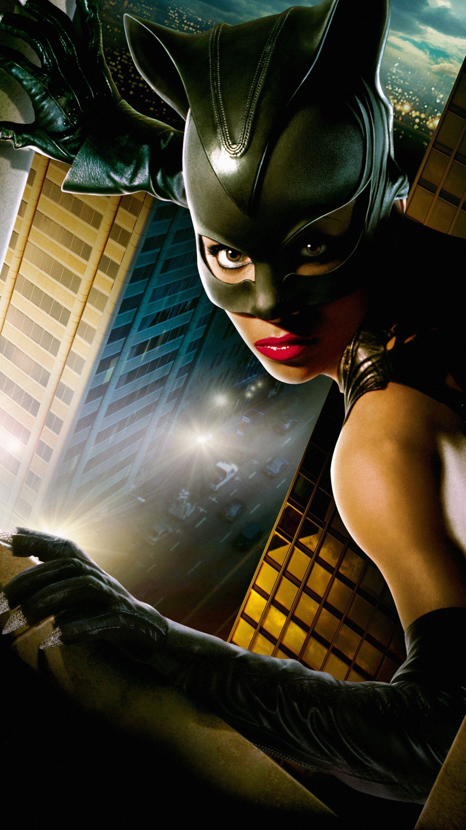 Catwoman (Halle Berry), Feline femme fatale, Gotham streets, Superhero movie, 1540x2740 HD Handy