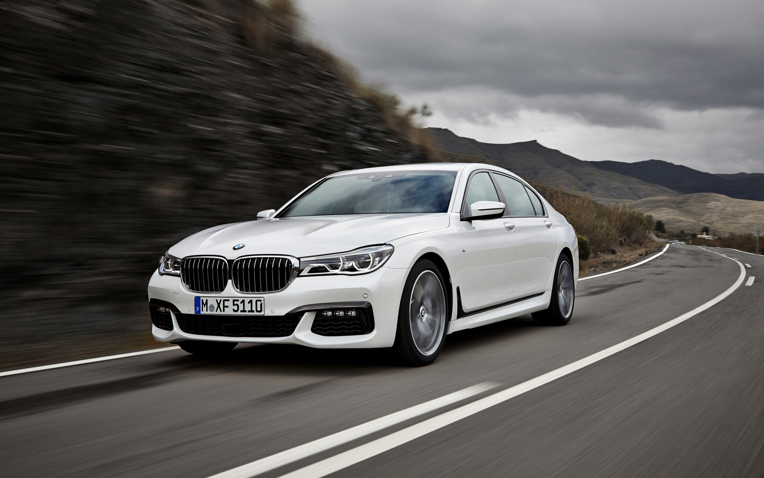 BMW 7 Series wallpaper, Captivating design, Unrivaled elegance, Automotive excellence, 2560x1600 HD Desktop
