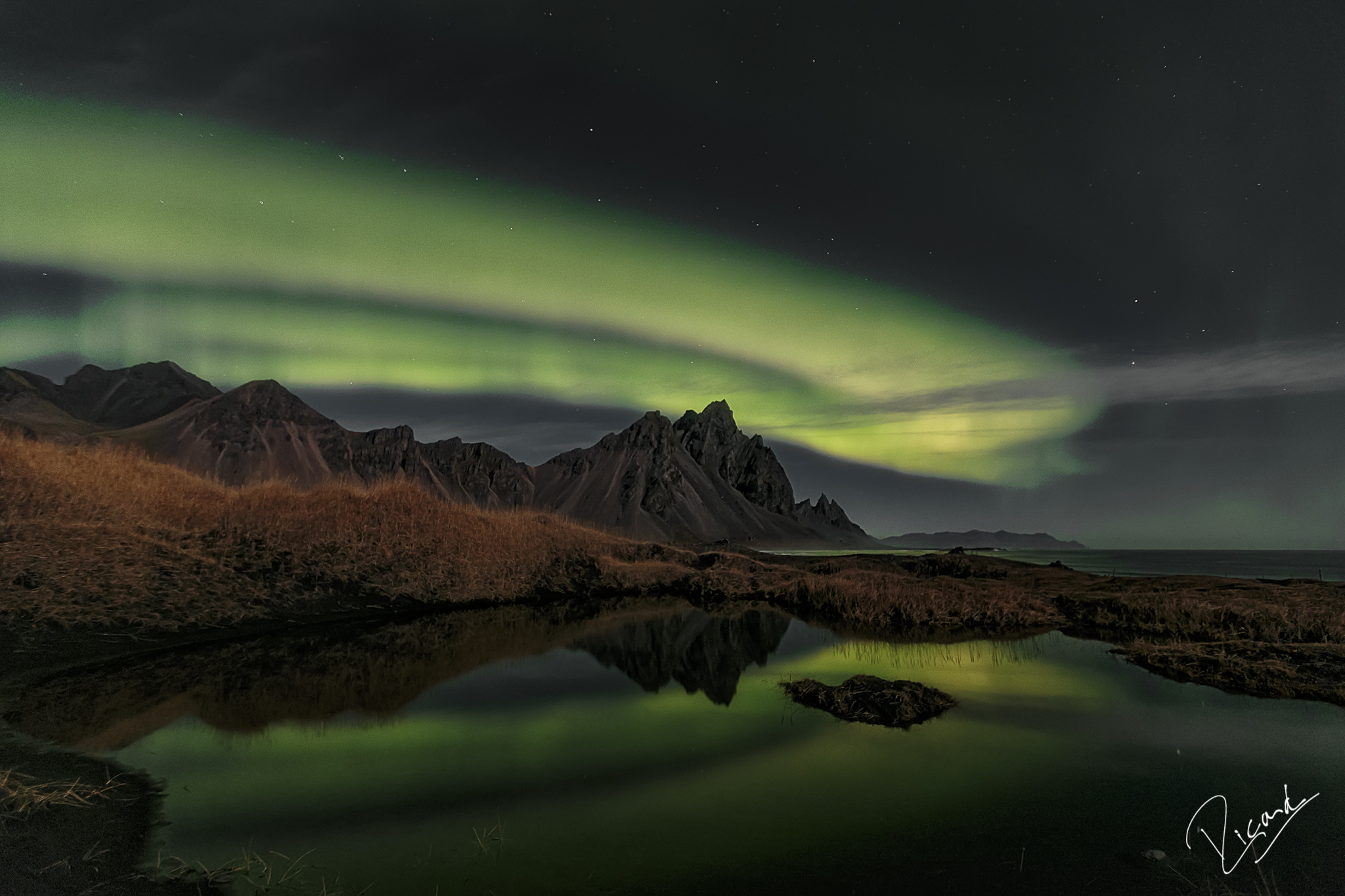 Vestrahorn, Iceland landscape, Night water, Green Canon, 2050x1370 HD Desktop