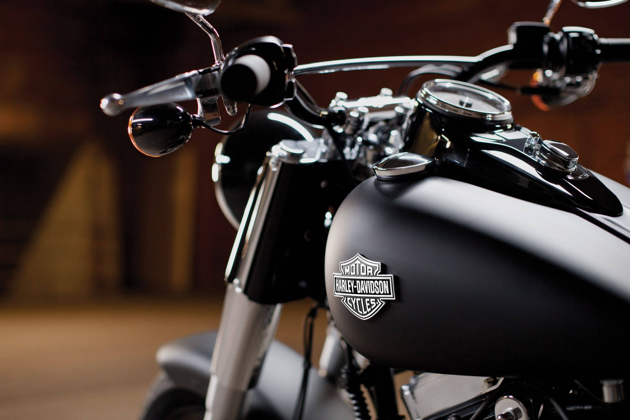 Gas Tank, Harley-Davidson Logo Wallpaper, 2400x1600 HD Desktop