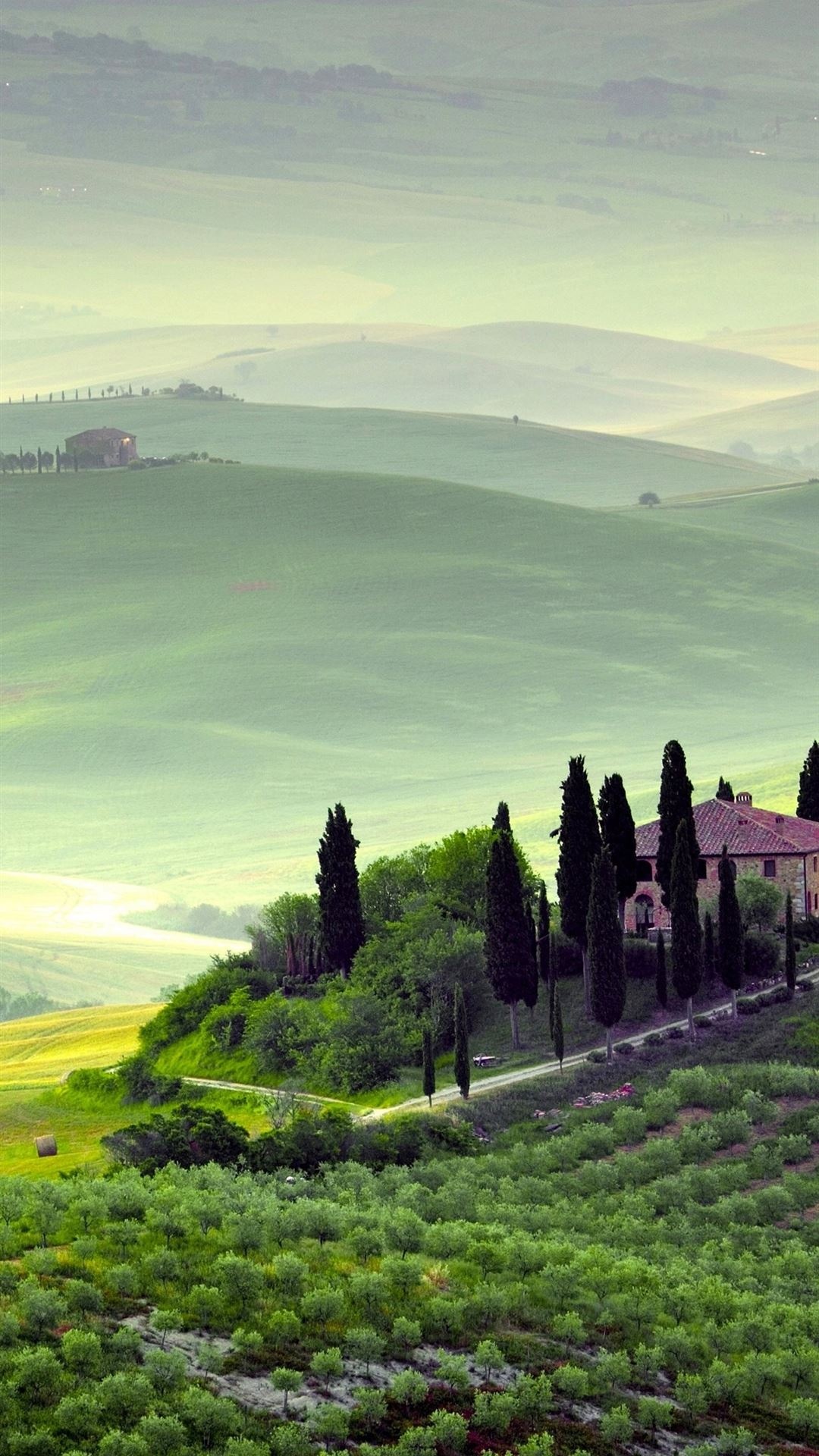 Tuscany 4K, Italy hills, Meadows and fog, Natural beauty, 1080x1920 Full HD Phone