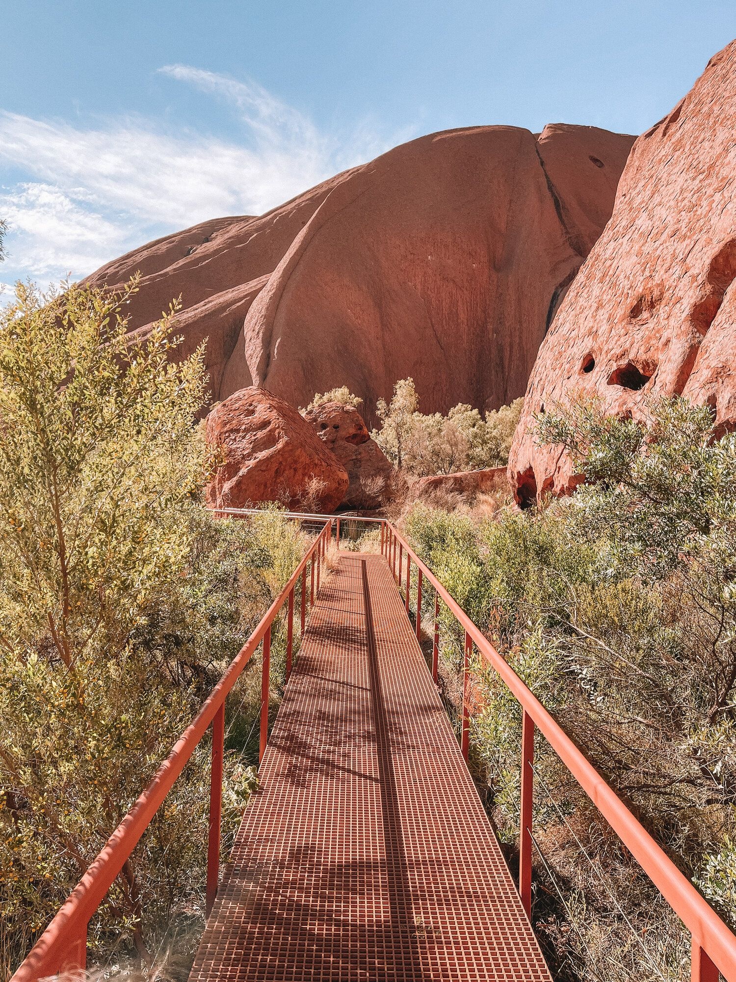 Uluru, Northern Territory, Mala Walk, Iconic Australian landmark, 1500x2000 HD Phone