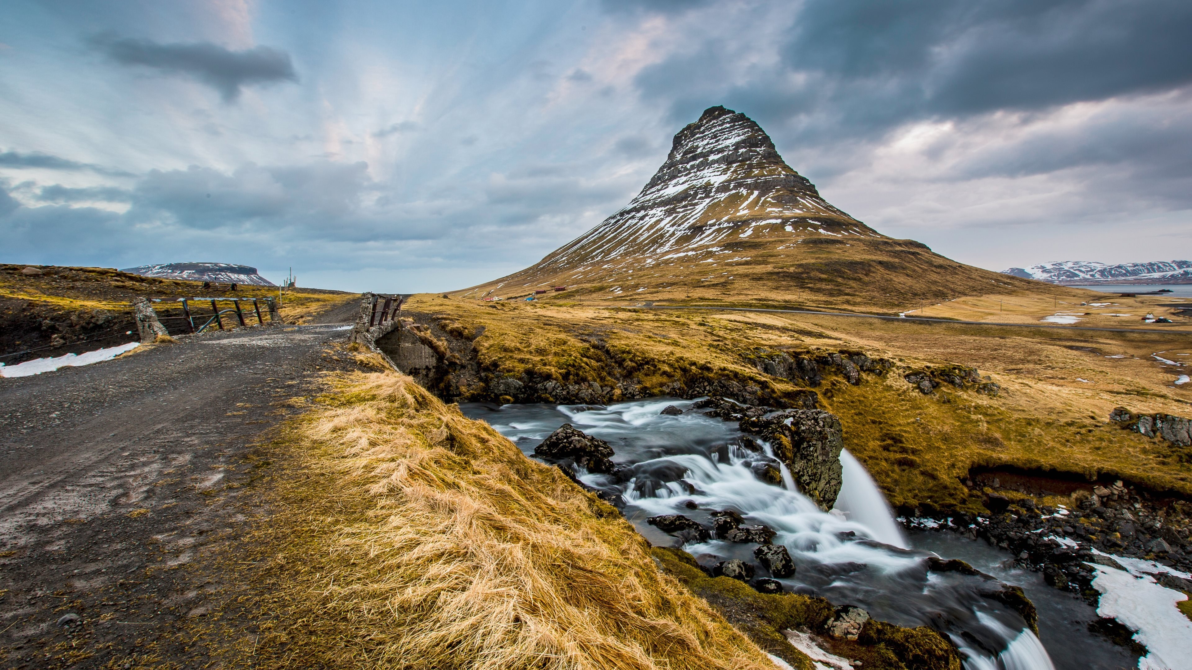Kirkjufell mountain, Iceland beauty, Stunning wallpapers, Breathtaking views, 3840x2160 4K Desktop