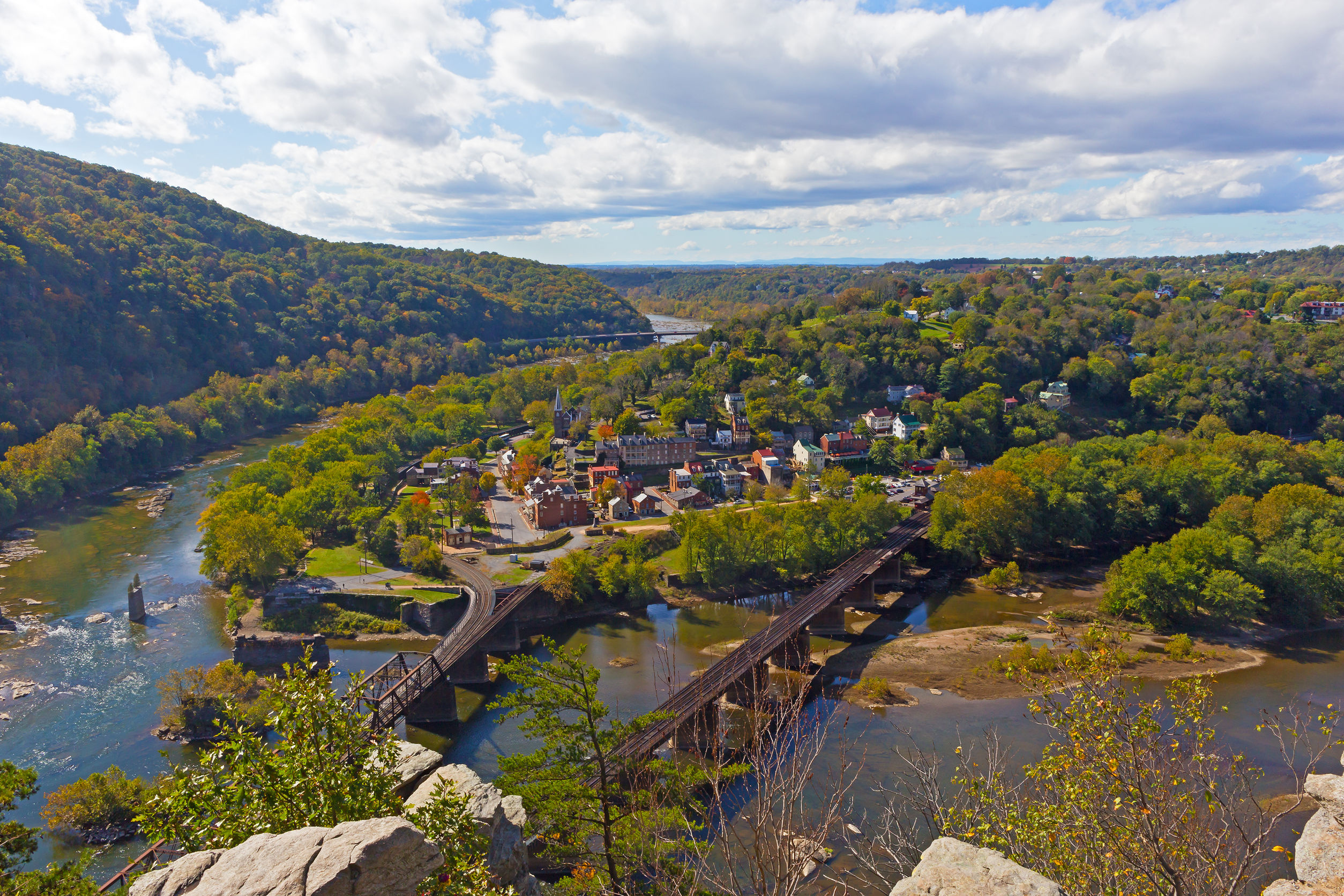 Harpers Ferry, Historic attractions, Scenic beauty, Nature trails, 2510x1680 HD Desktop