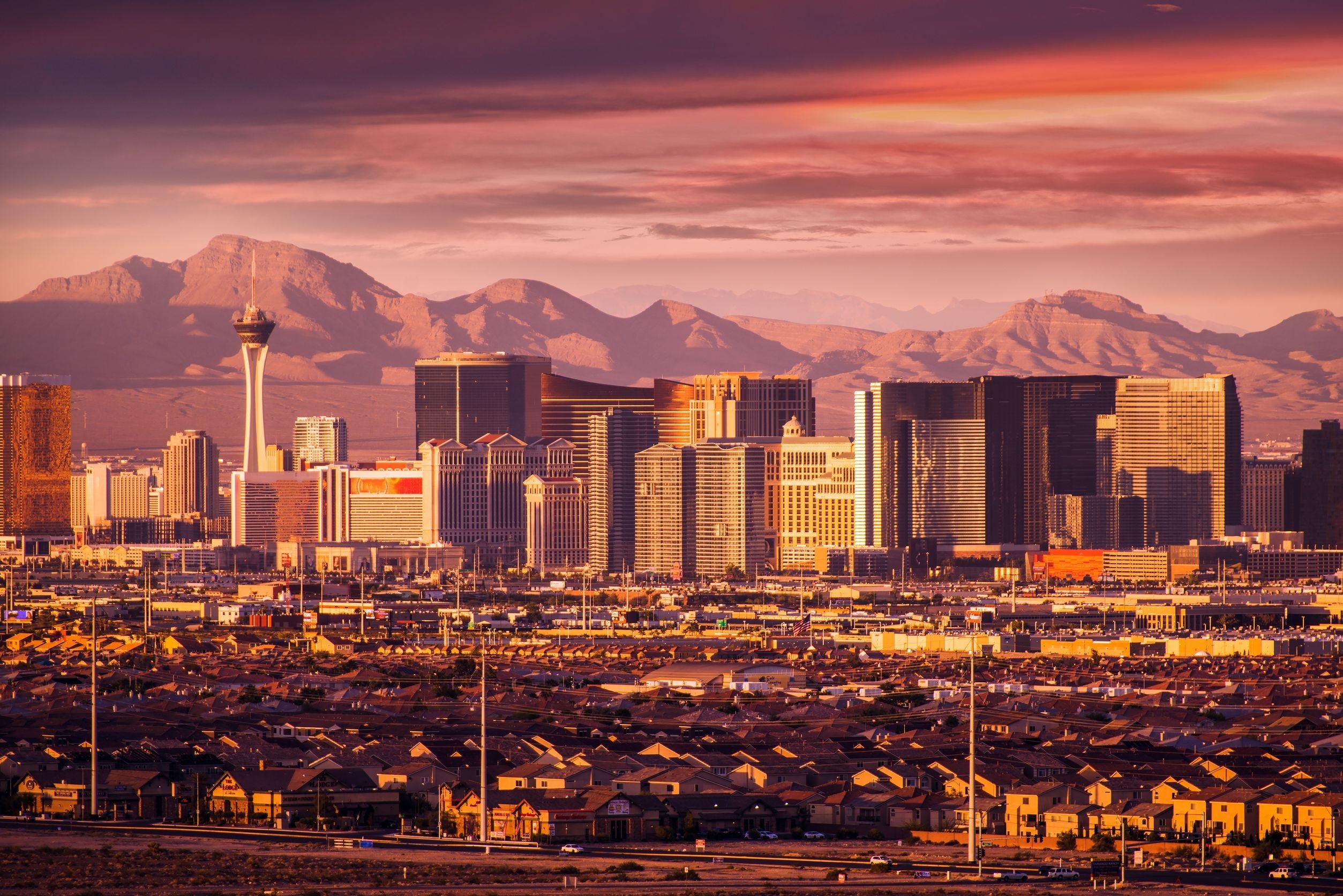 Las Vegas Skyline, Vibrant cityscape, Bright neon signs, Entertainment capital, 2510x1680 HD Desktop