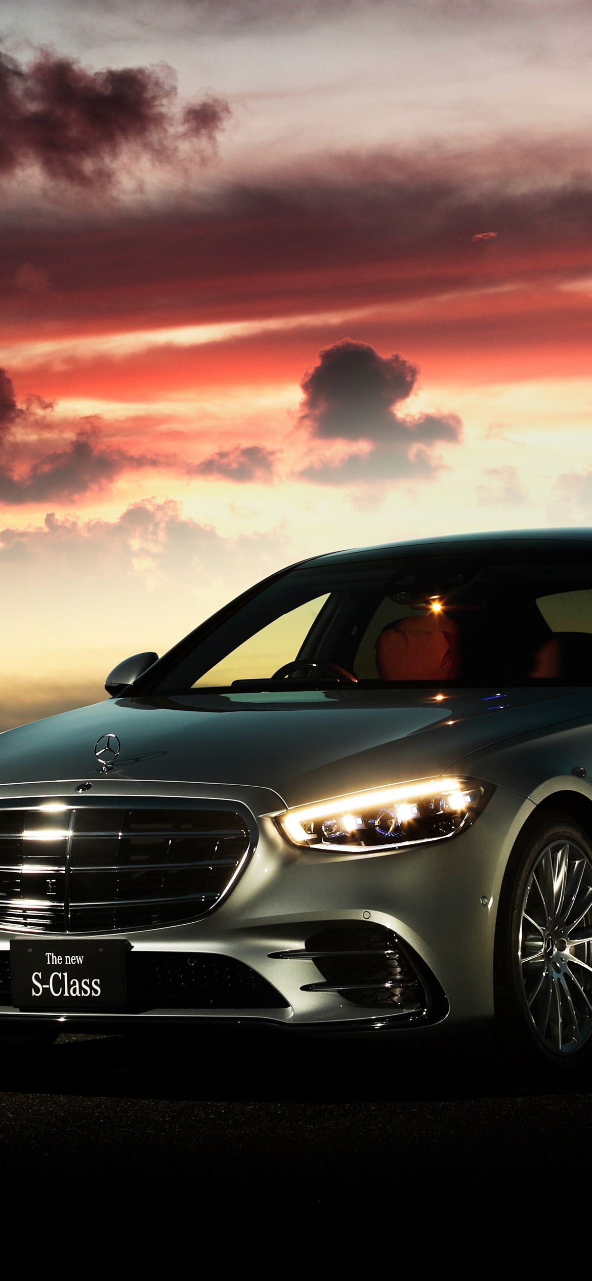 Mercedes-Benz S-Class, Luxury epitome, Majestic presence, Cutting-edge technology, 1170x2540 HD Handy