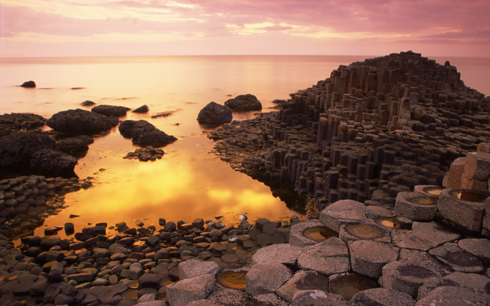 Northern Ireland: Giant's Causeway, The fourth-greatest natural wonder in the United Kingdom. 1920x1200 HD Background.