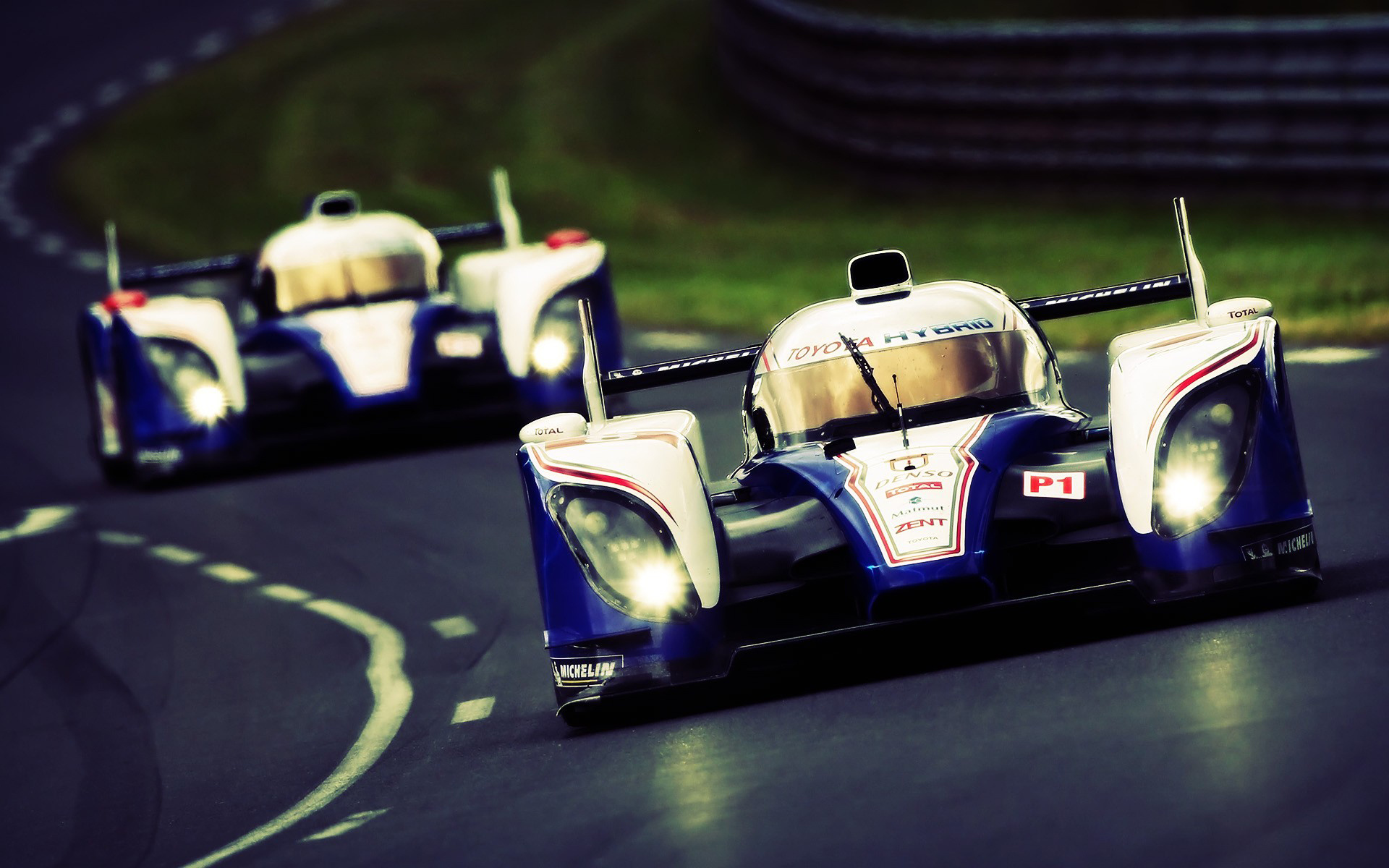 Endurance Racing: Toyota TS030 Hybrid, Low Ground Clearance, Back Air Wing. 1920x1200 HD Background.