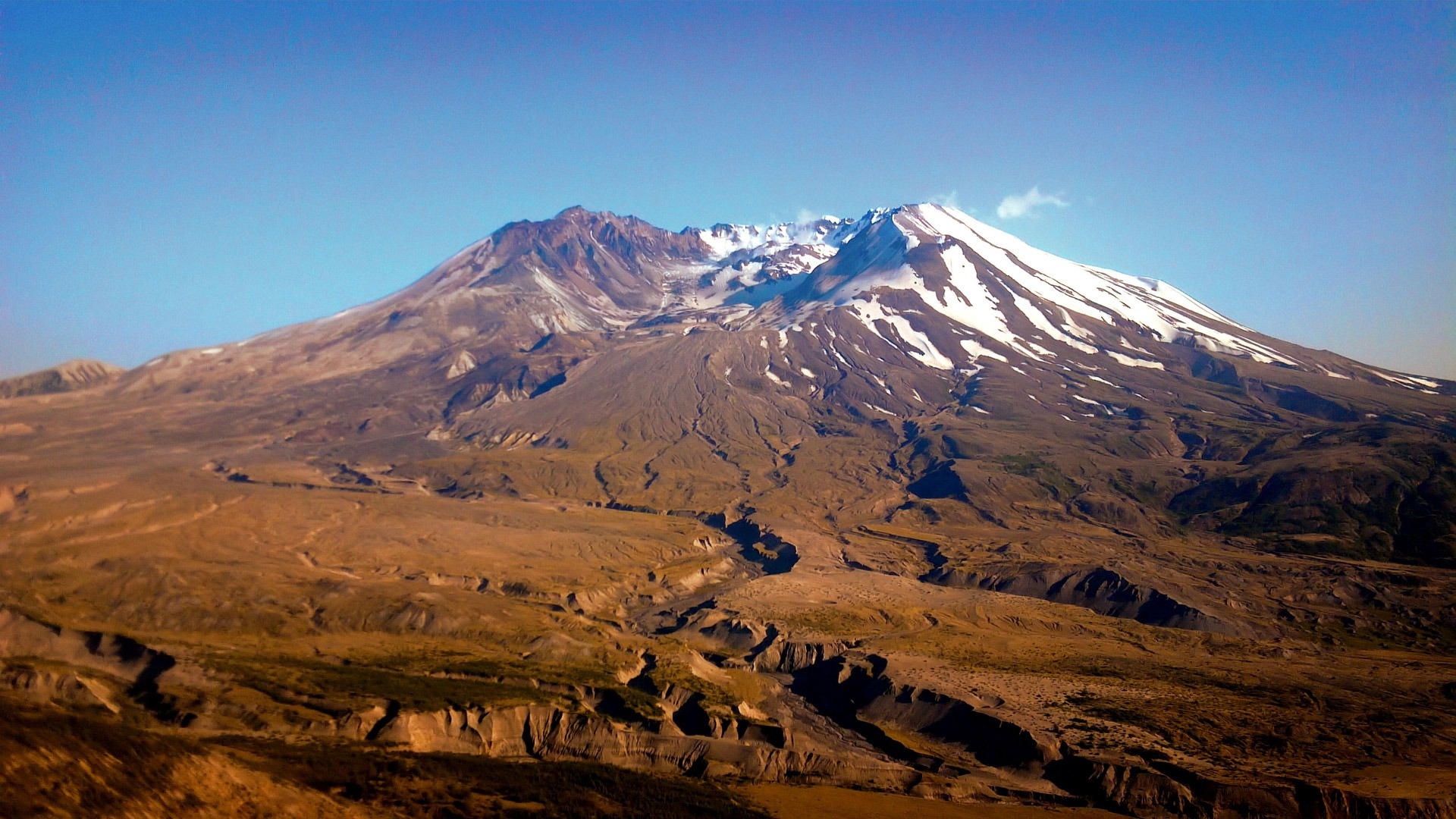 Mount St. Helens, Wilderness adventure, Volcanic ridge, Active eruption, 1920x1080 Full HD Desktop