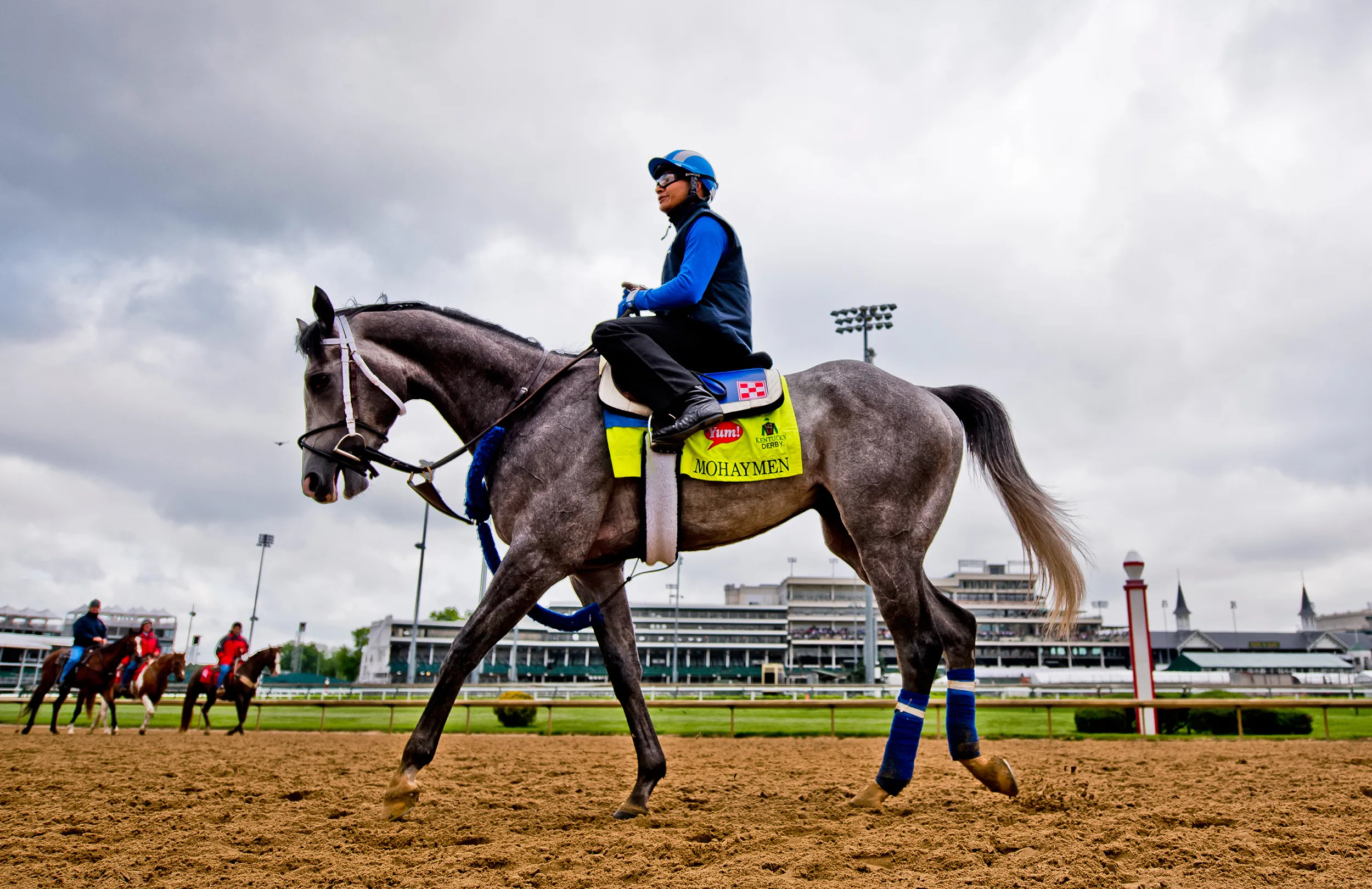 Kentucky Derby, Born on January 1, Racing advantage, Superstition in action, 2500x1620 HD Desktop